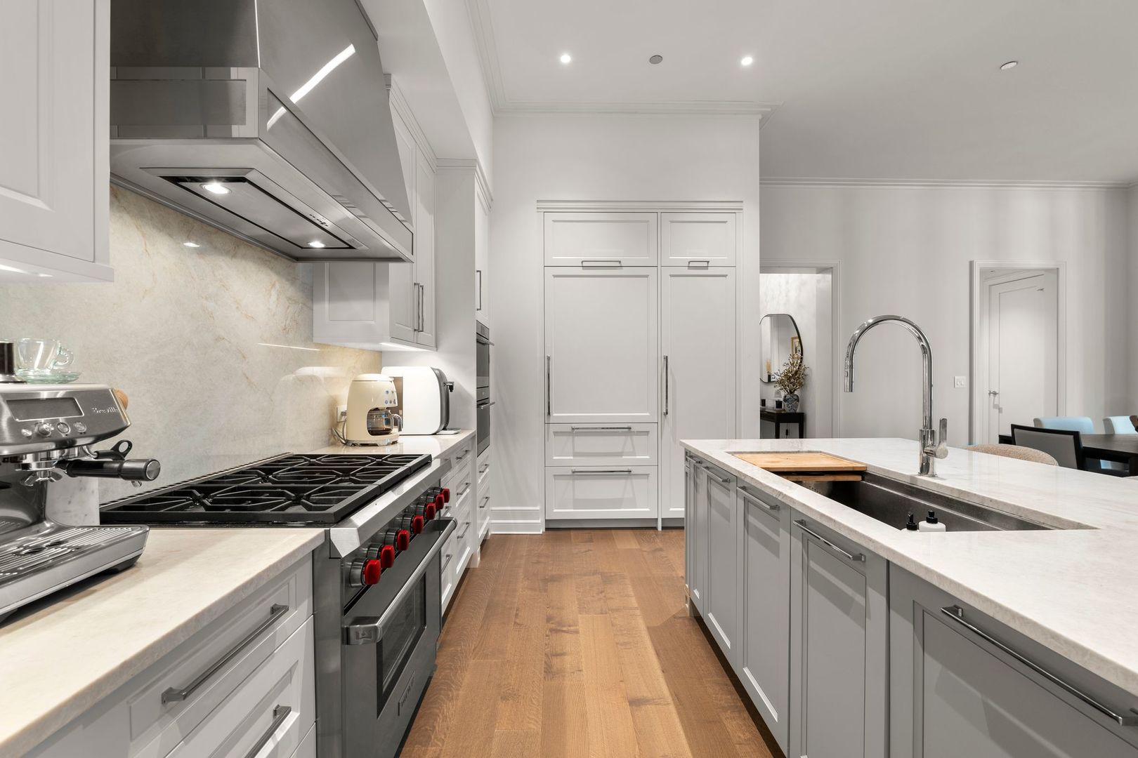 435 N Michigan Avenue Unit: 416