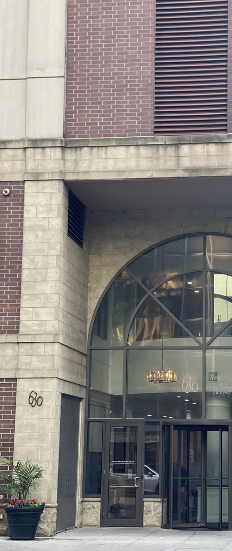 630 N State Street Unit: 1605