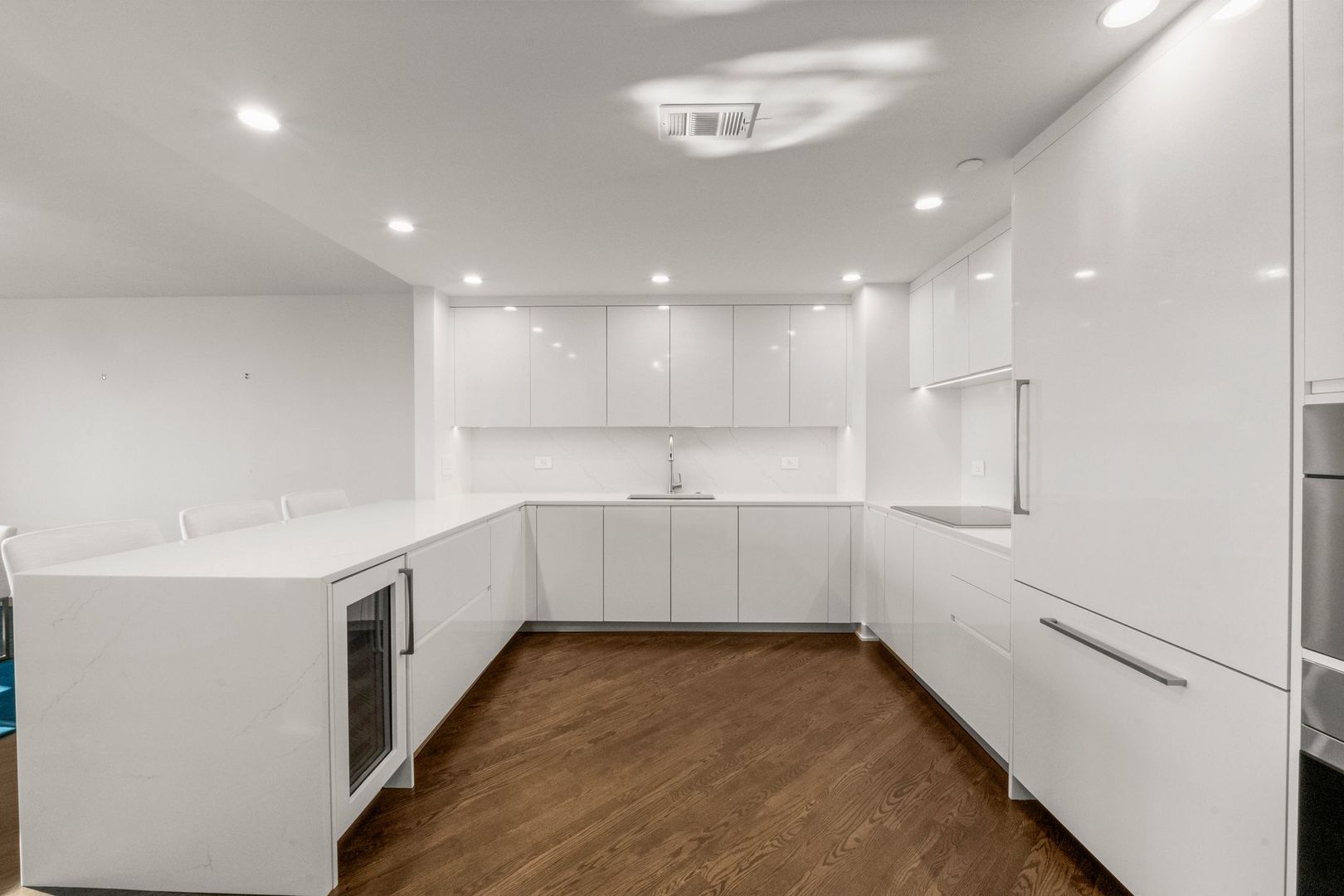 132 E DELAWARE Place Unit: 5303