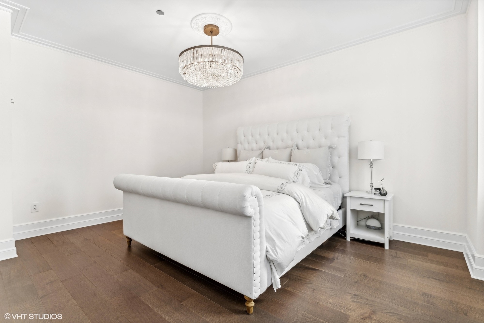 435 N Michigan Avenue Unit: 810