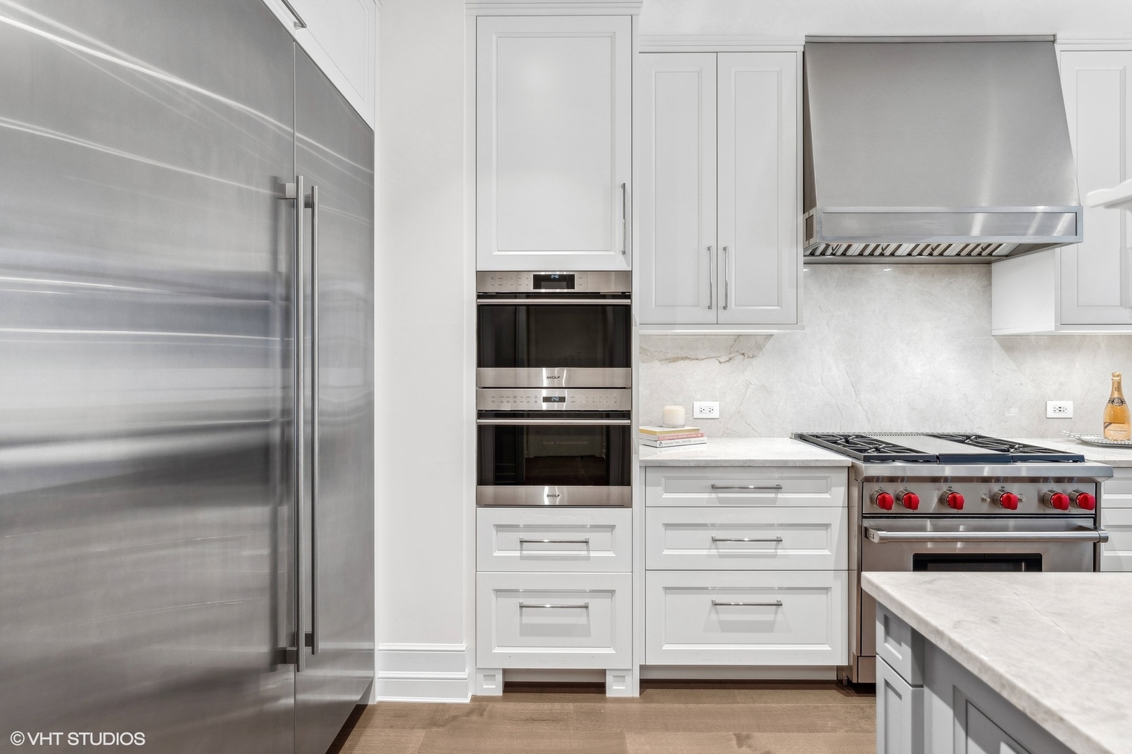 435 N Michigan Avenue Unit: 810
