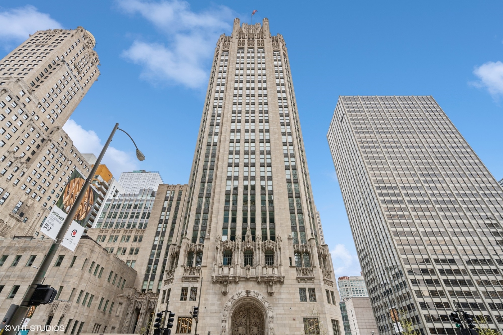 435 N Michigan Avenue Unit: 810