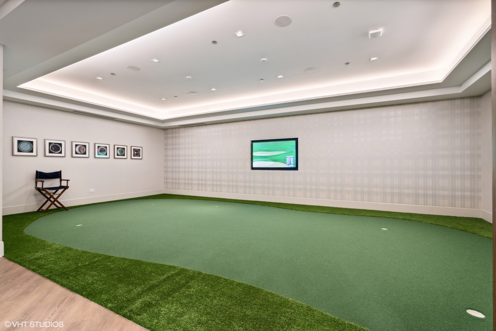 435 N Michigan Avenue Unit: 810