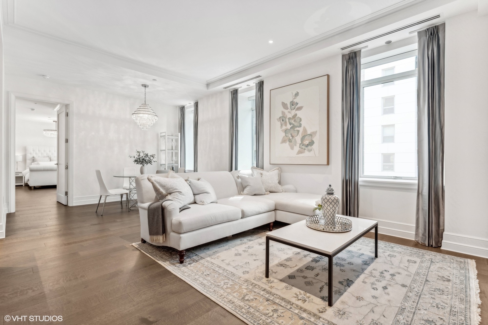 435 N Michigan Avenue Unit: 810