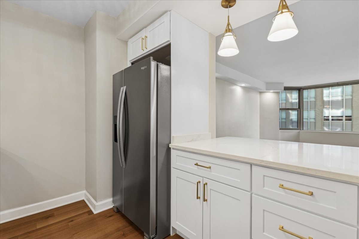535 N MICHIGAN Avenue Unit: 2203