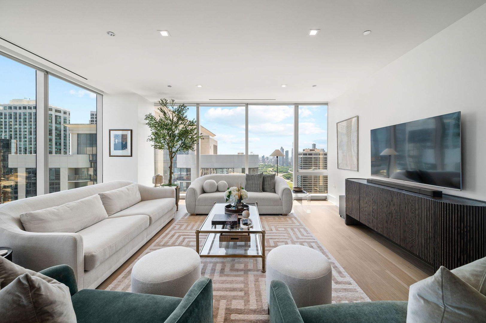 363 E Wacker Drive Unit: 3109