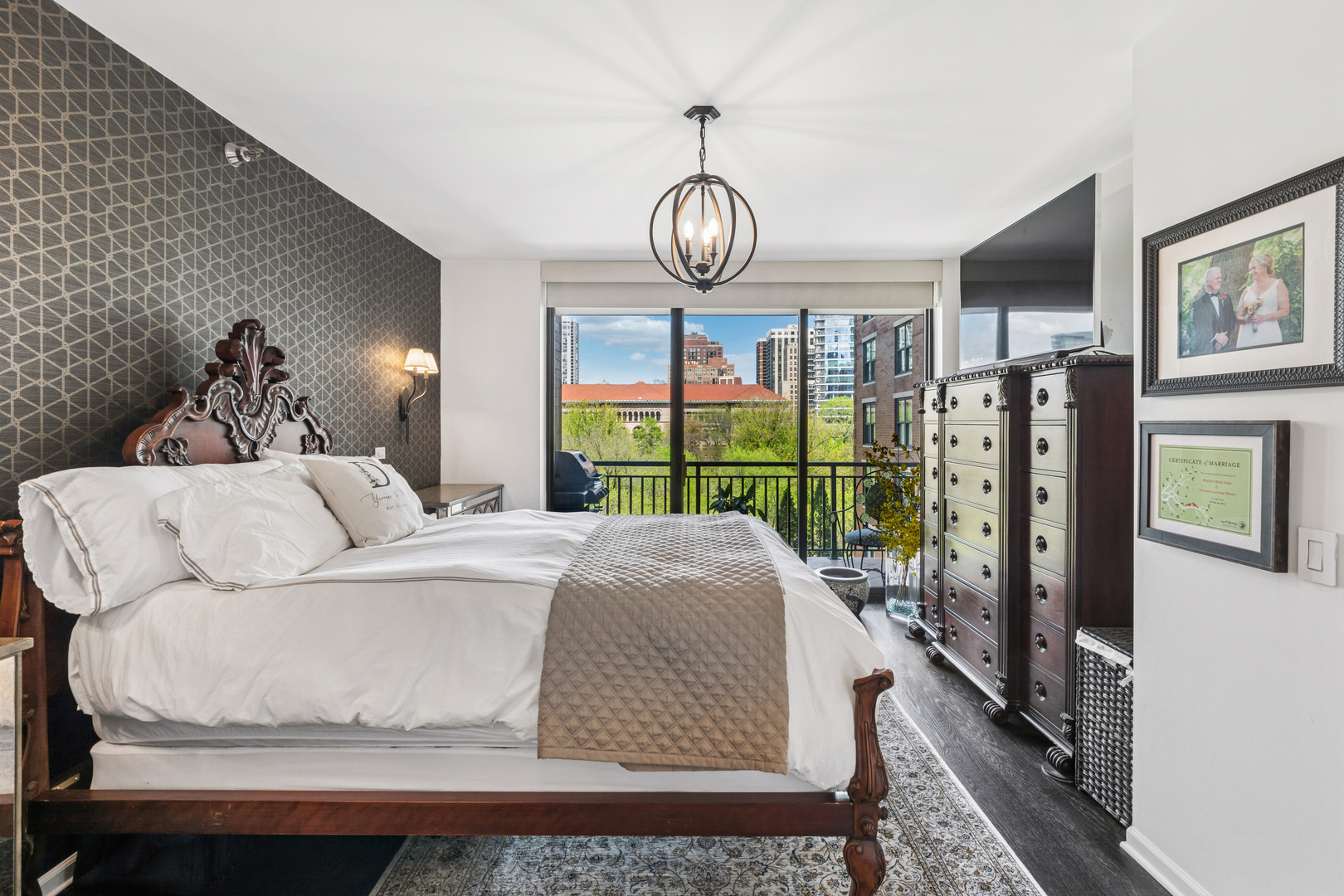 55 W Delaware Place Unit: 607