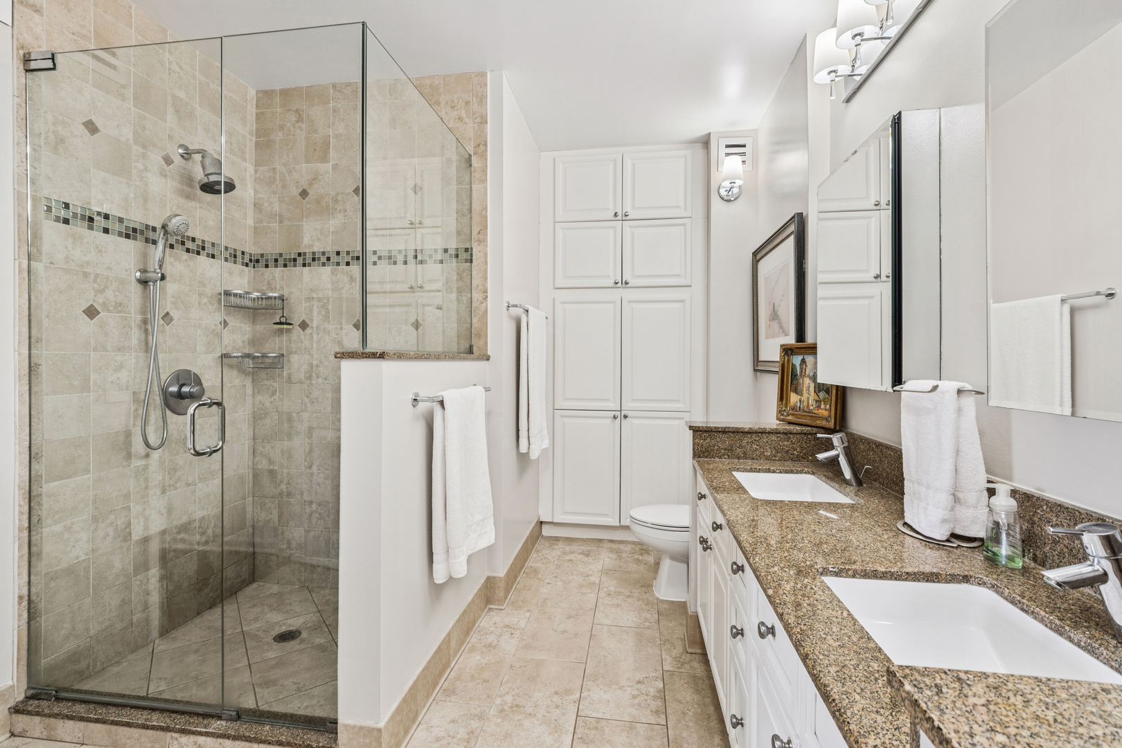 55 W Delaware Place Unit: 607