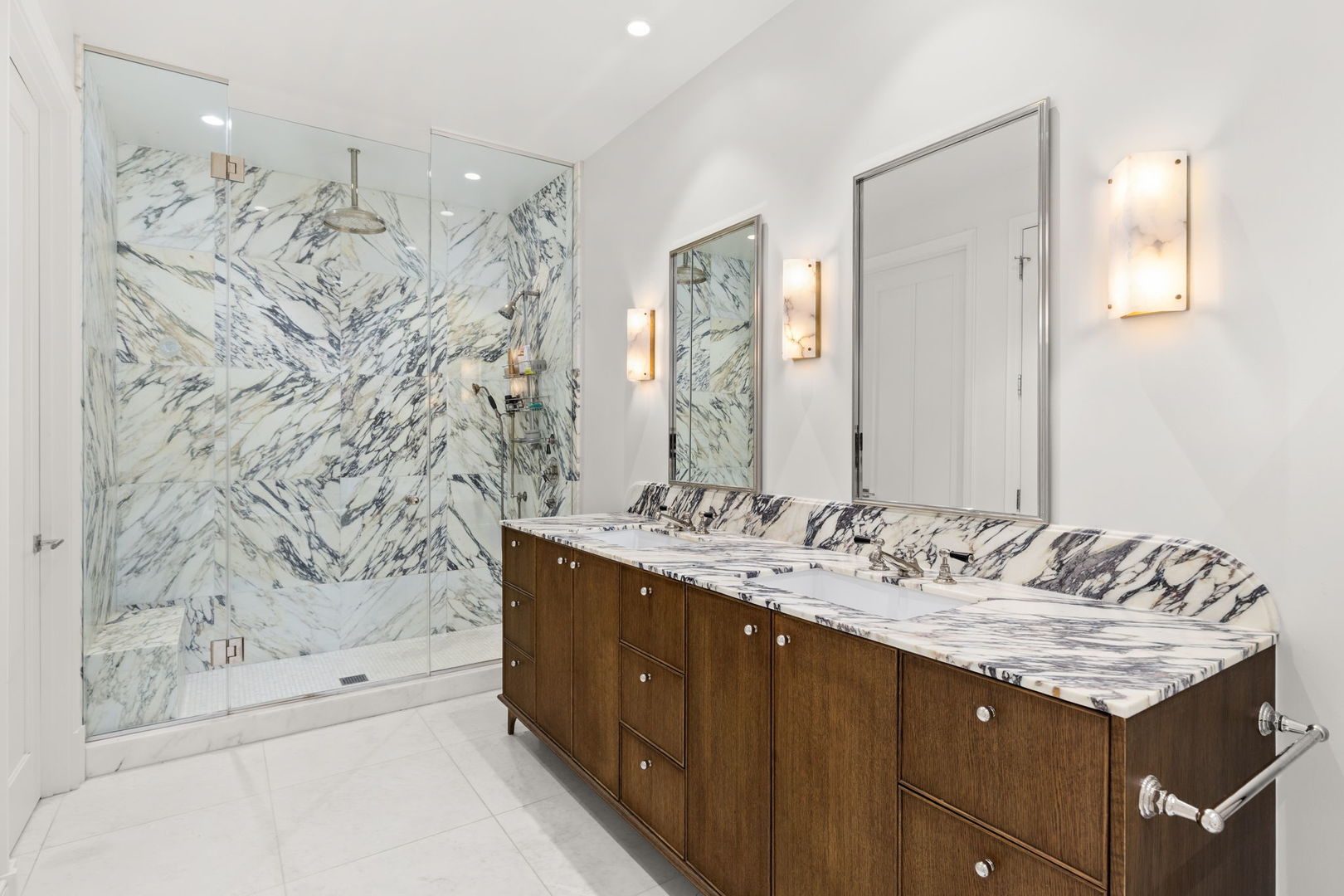 21 N May Street Unit: 405
