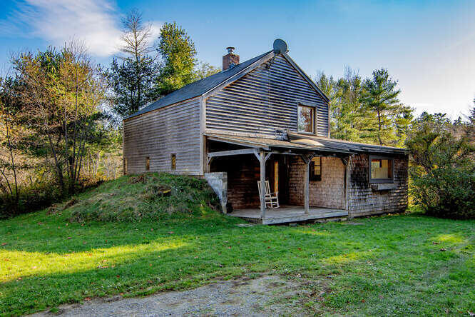 871 Castine Road