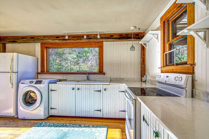 871 Castine Road