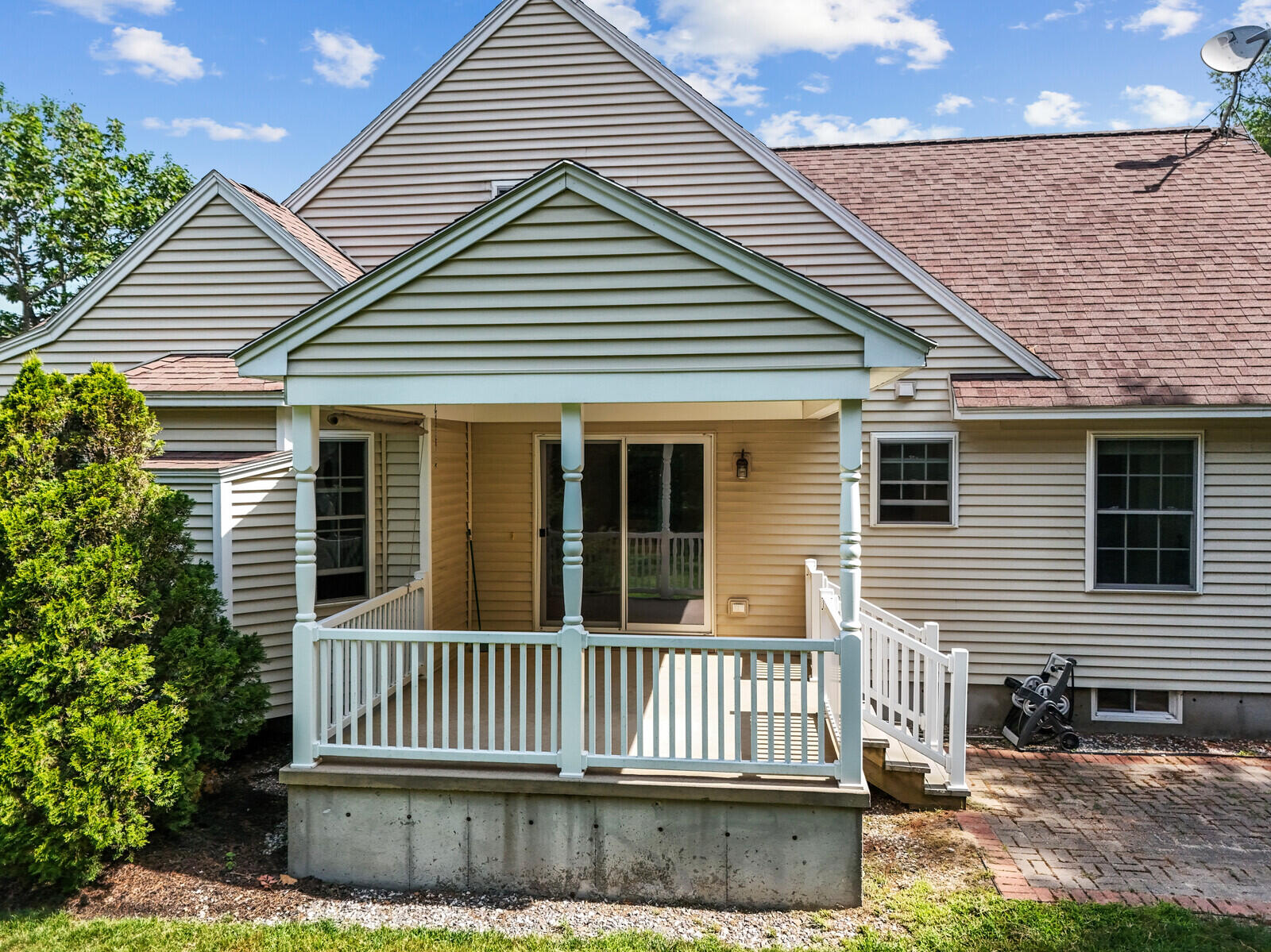 12 Mast Lane, 4