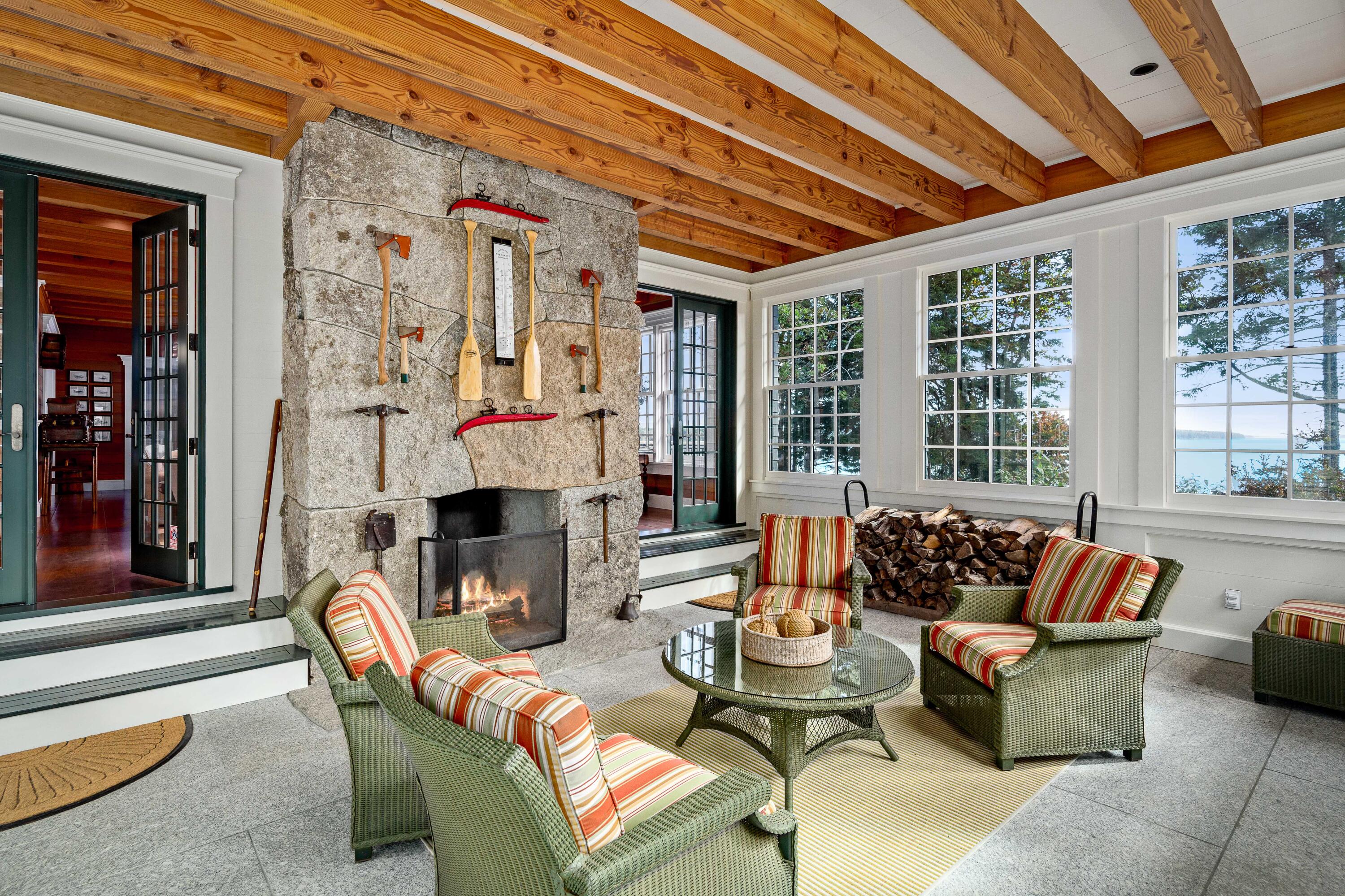 93 Ellingwood Road