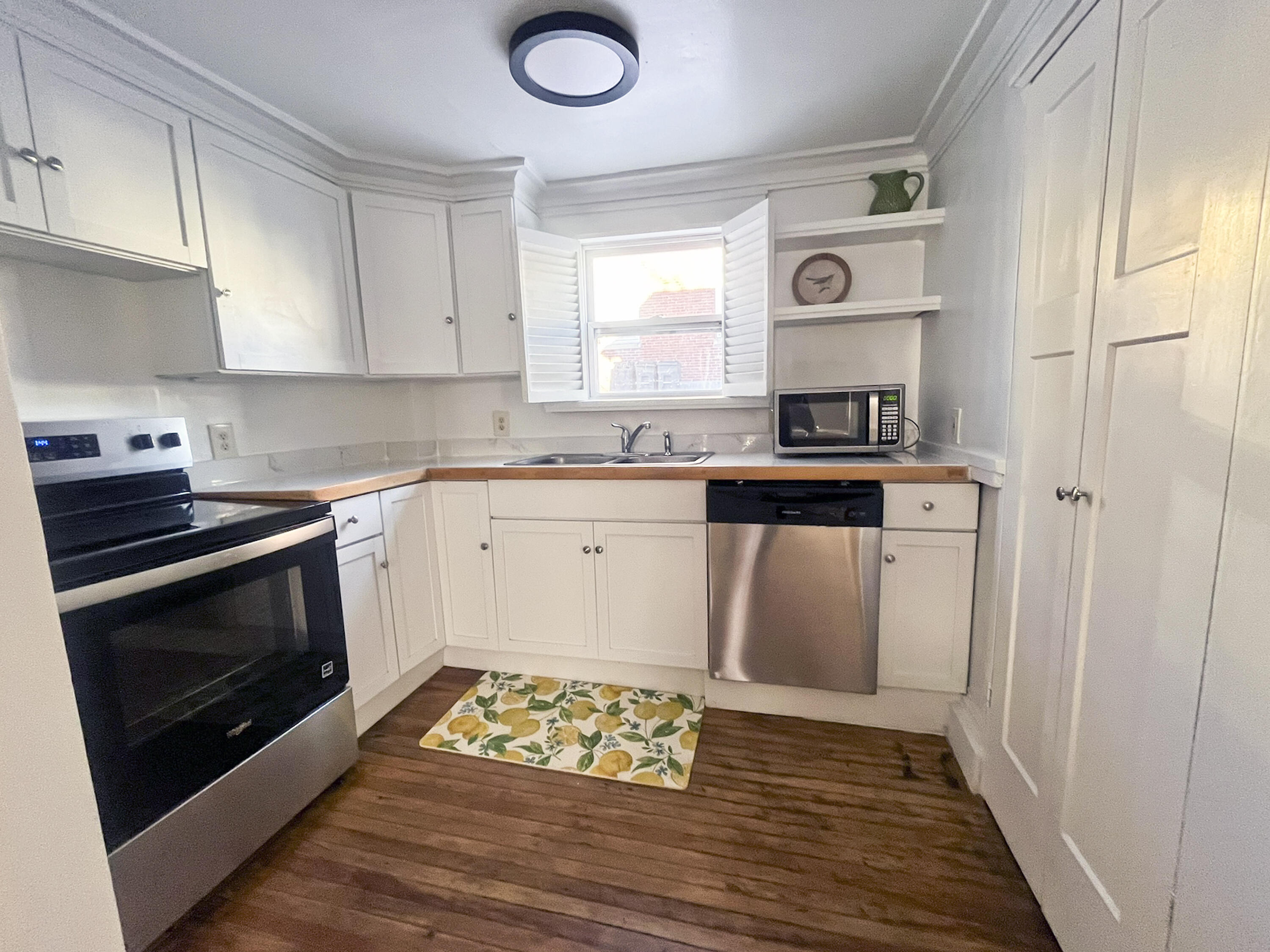 6 Flagg Street