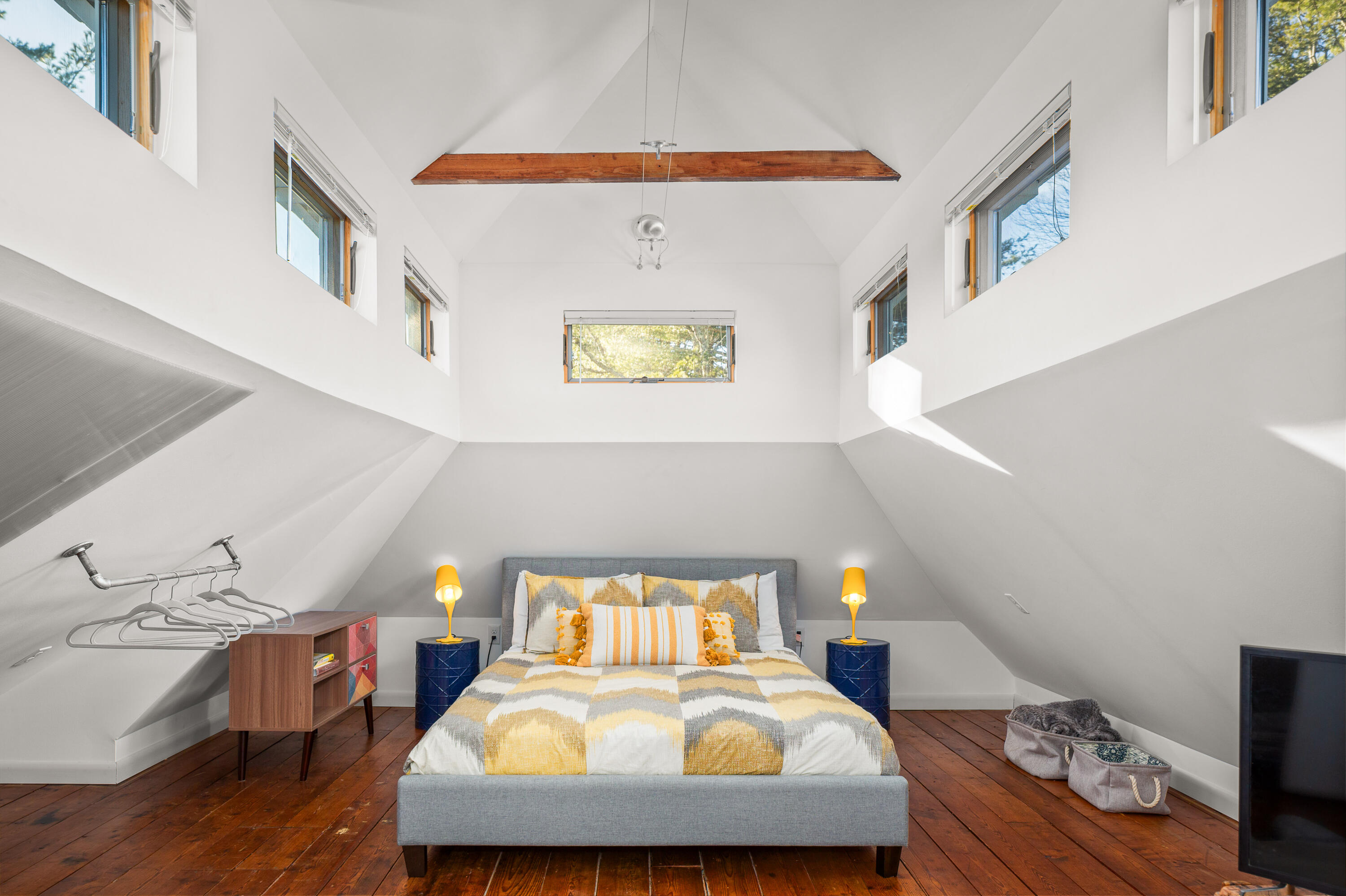 26 Old Searsport Avenue