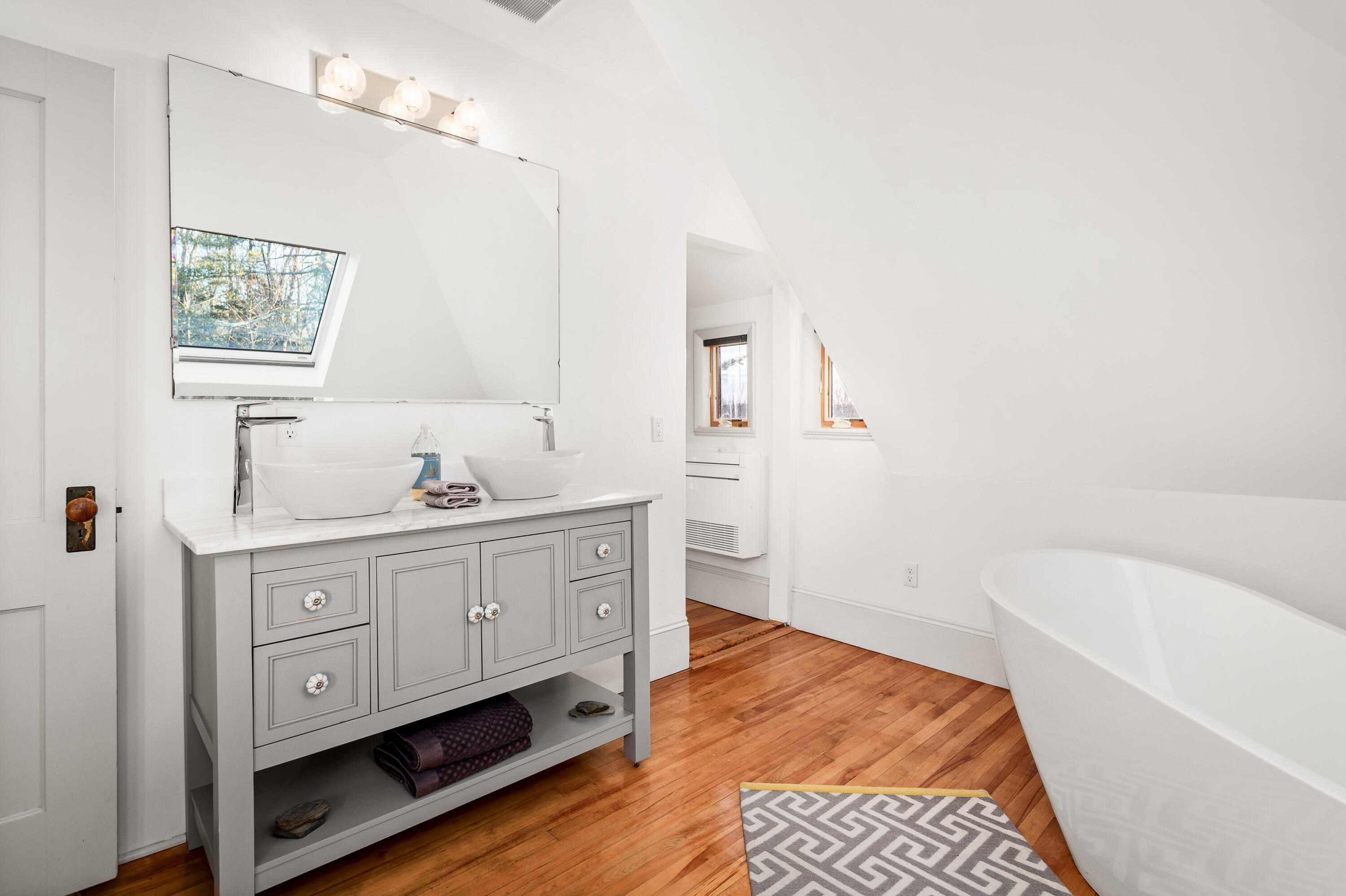 26 Old Searsport Avenue