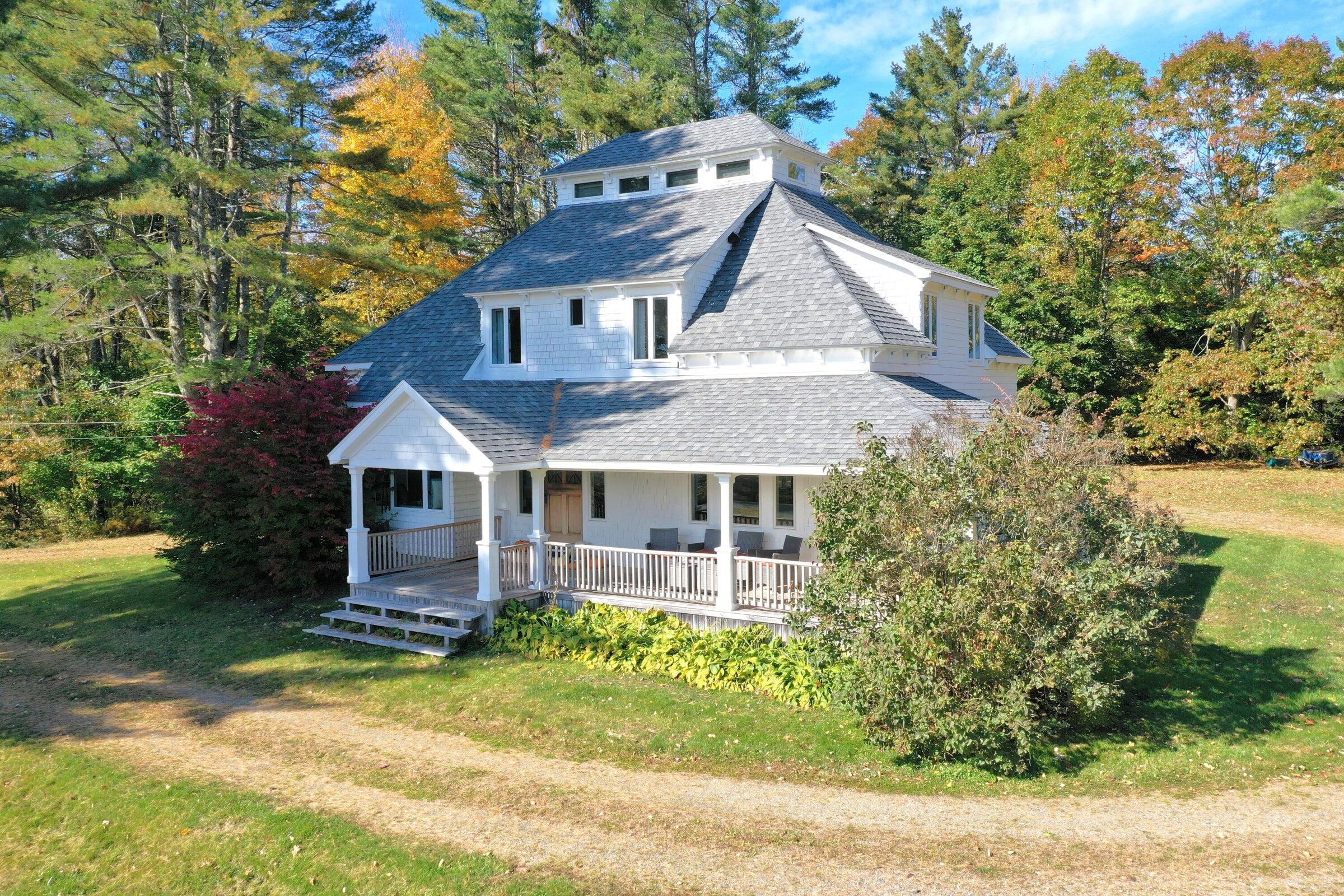 26 Old Searsport Avenue