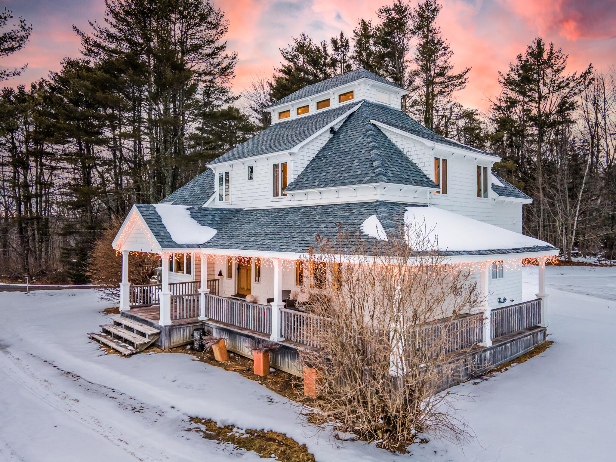 26 Old Searsport Avenue