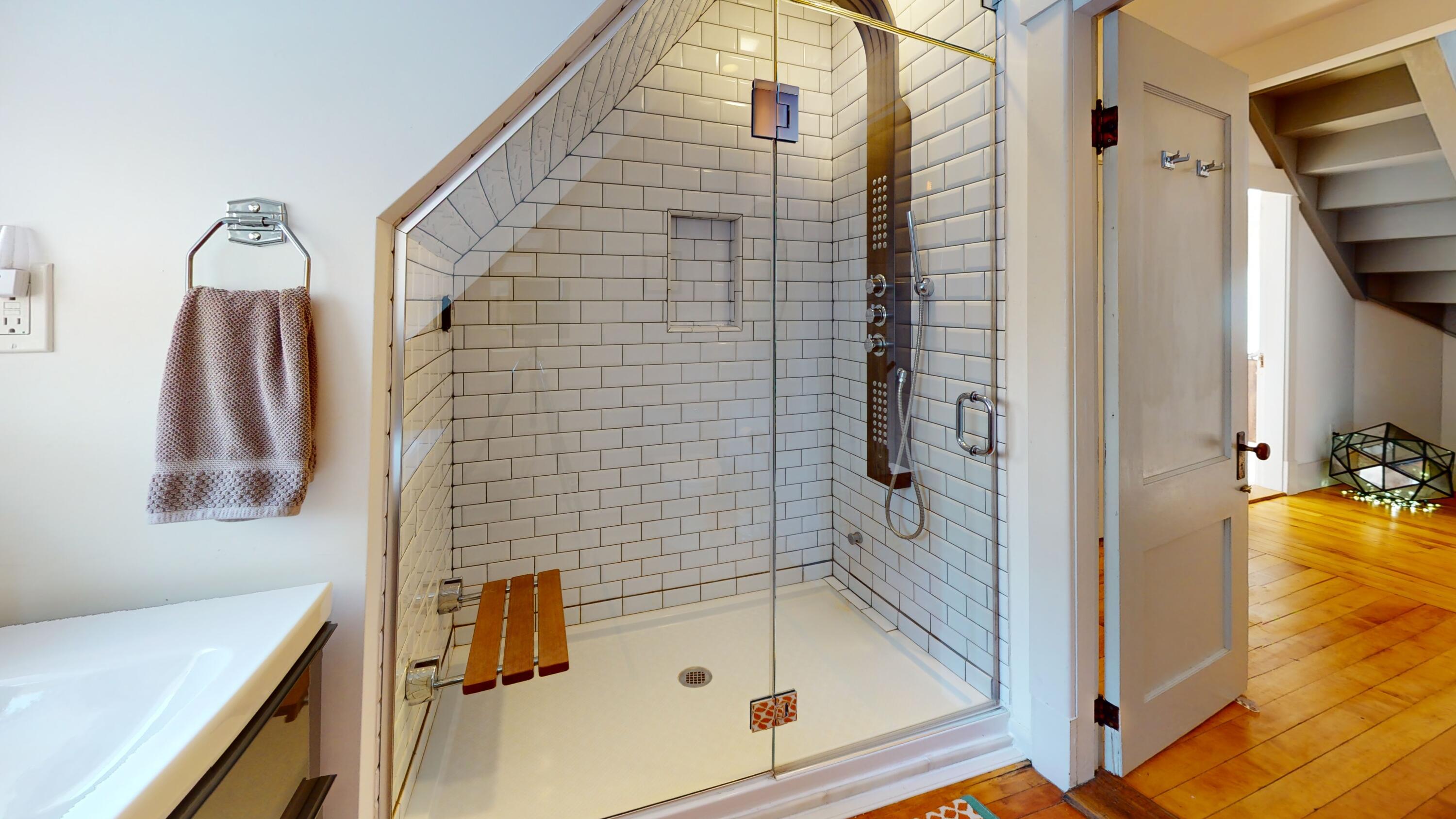 26 Old Searsport Avenue