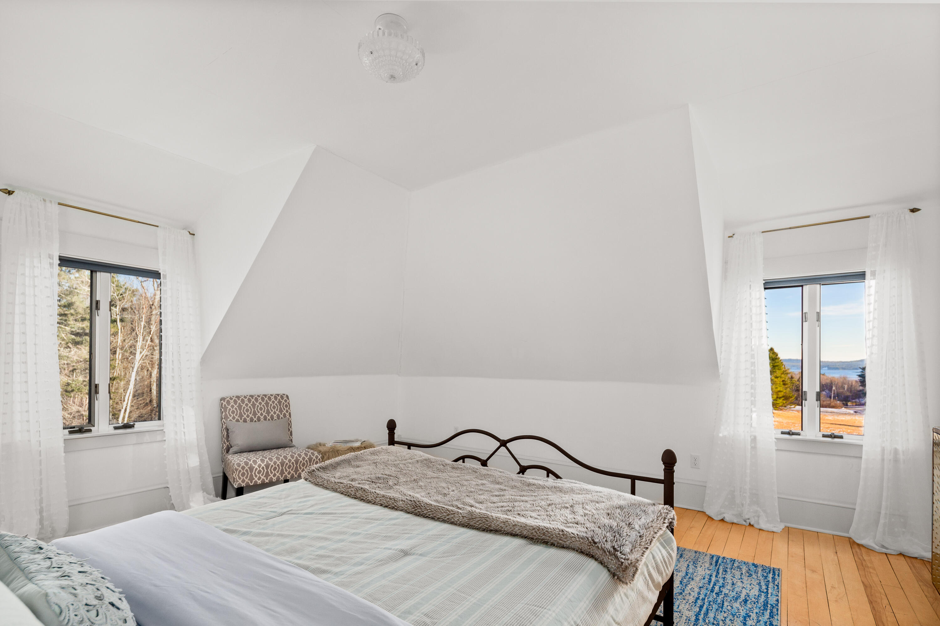 26 Old Searsport Avenue