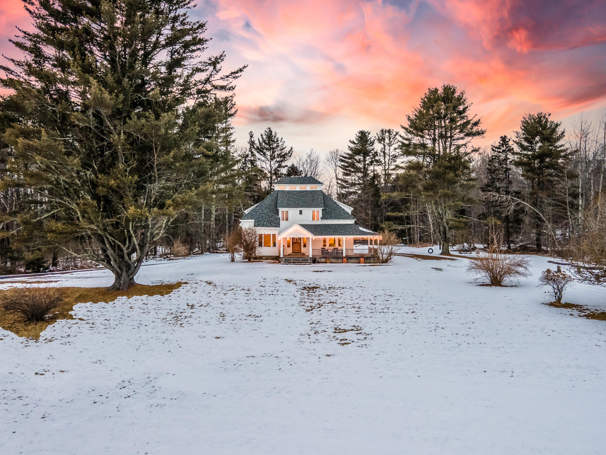 26 Old Searsport Avenue