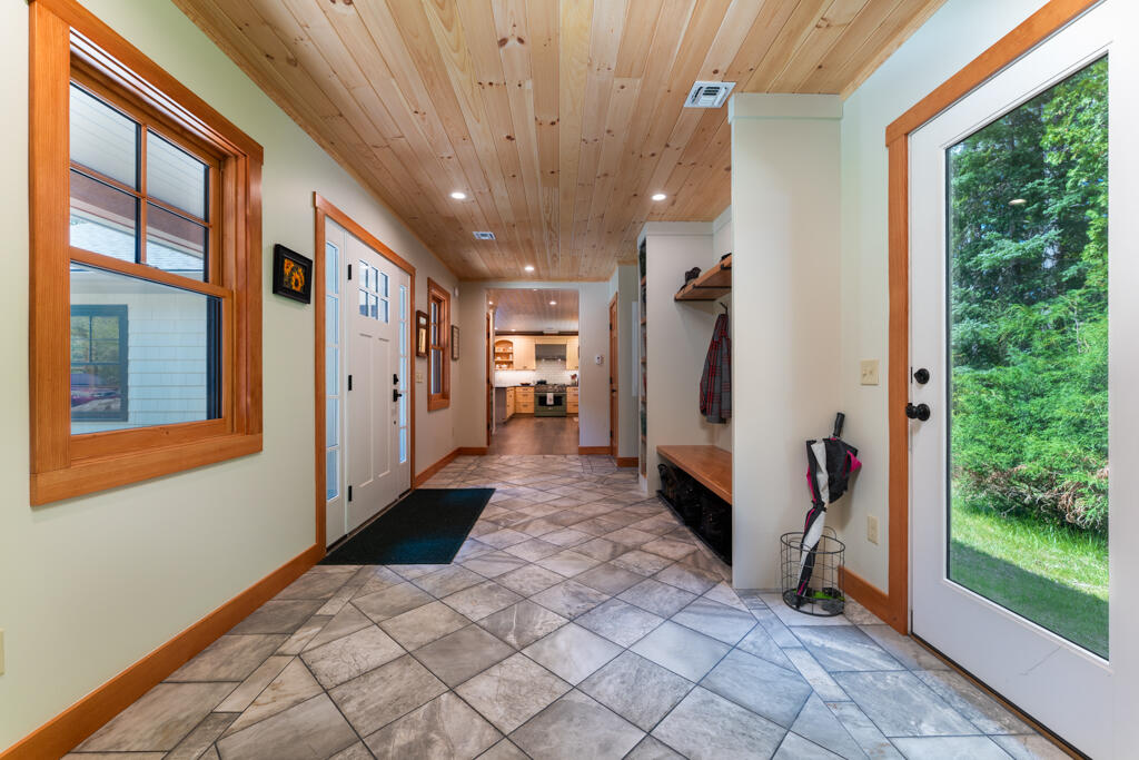 22 Little Crow Point
