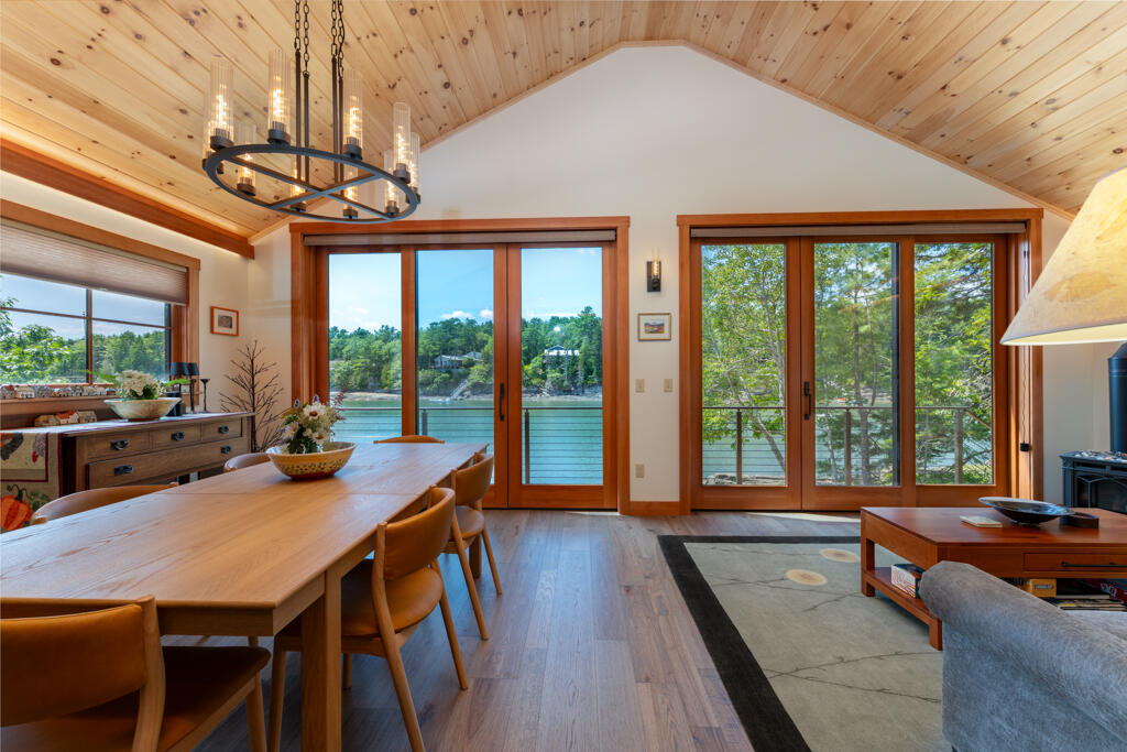 22 Little Crow Point
