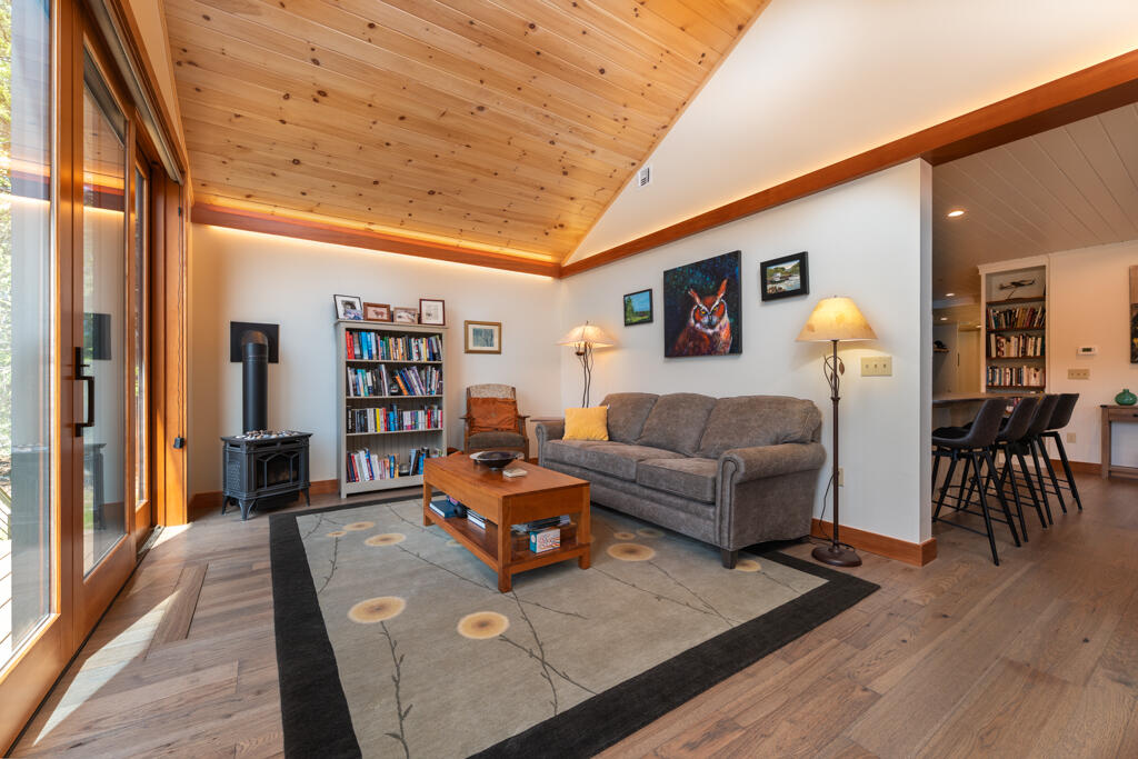 22 Little Crow Point