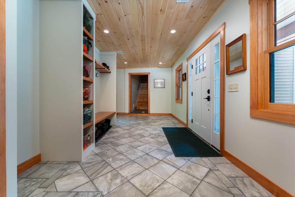 22 Little Crow Point