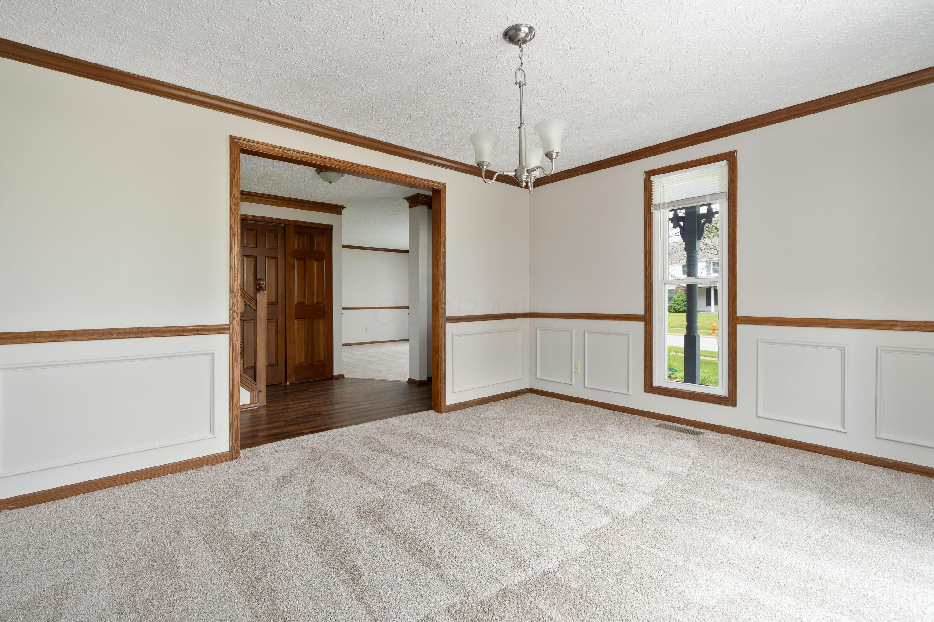 7552 Deer Creek Drive