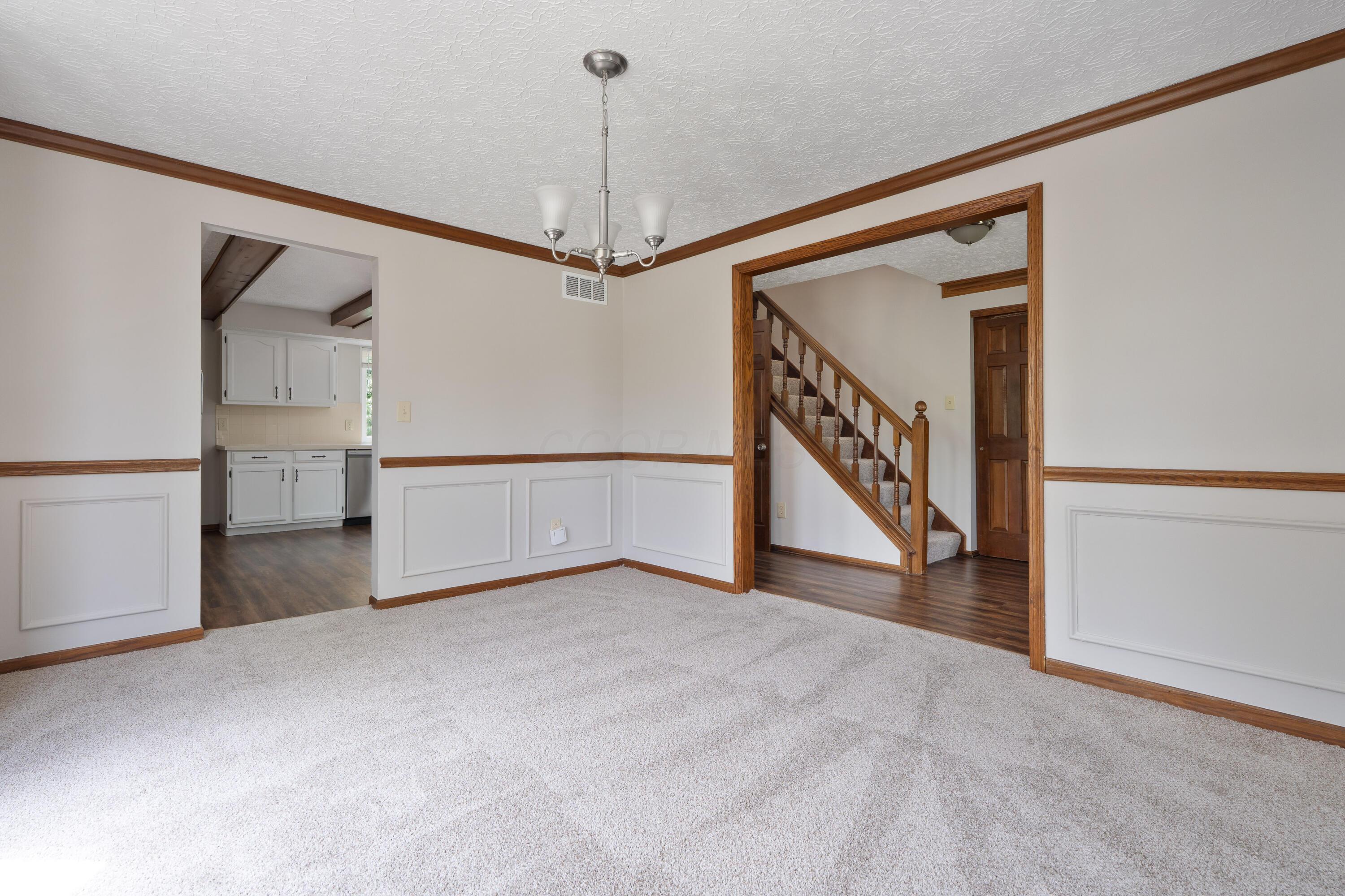 7552 Deer Creek Drive