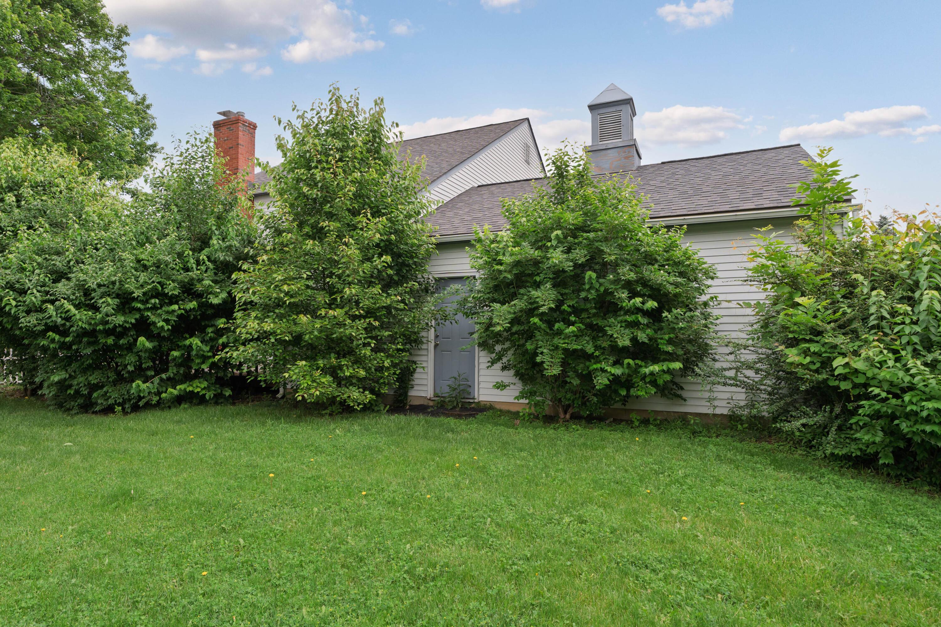 7552 Deer Creek Drive