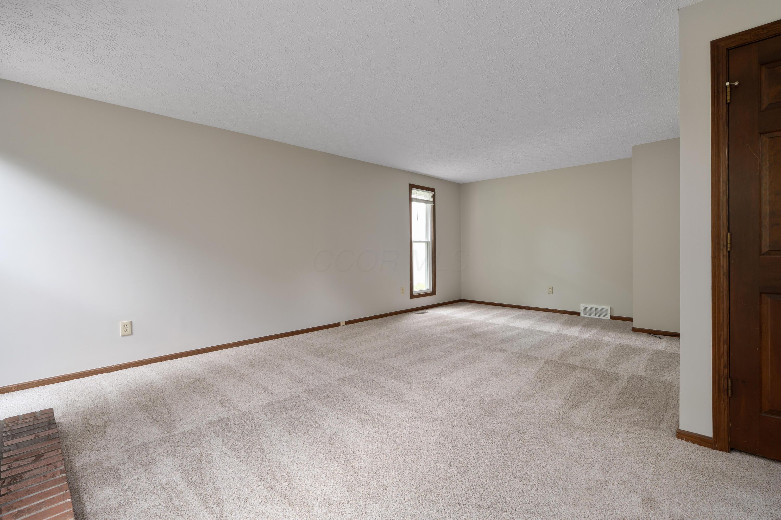 7552 Deer Creek Drive