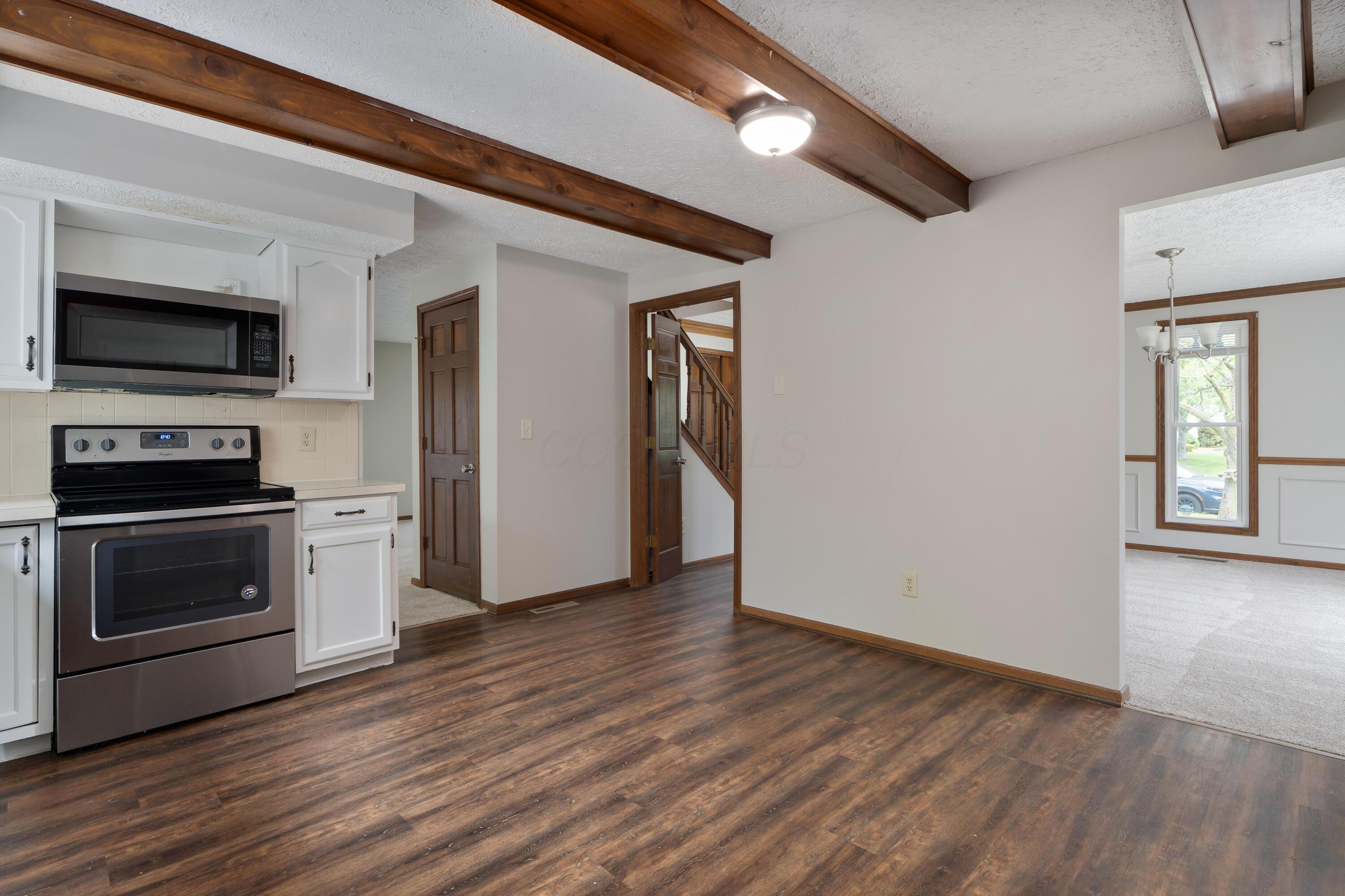 7552 Deer Creek Drive