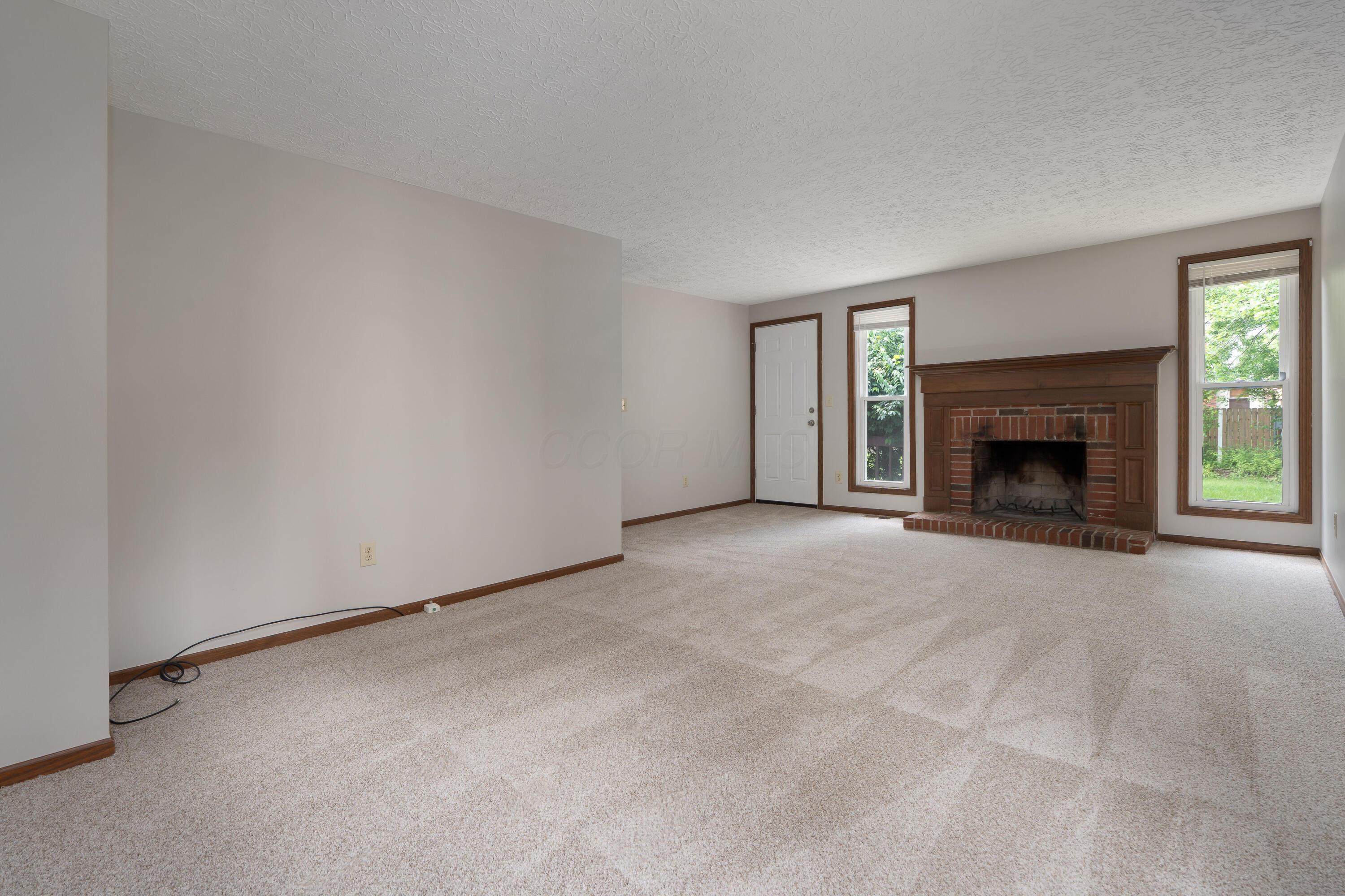 7552 Deer Creek Drive
