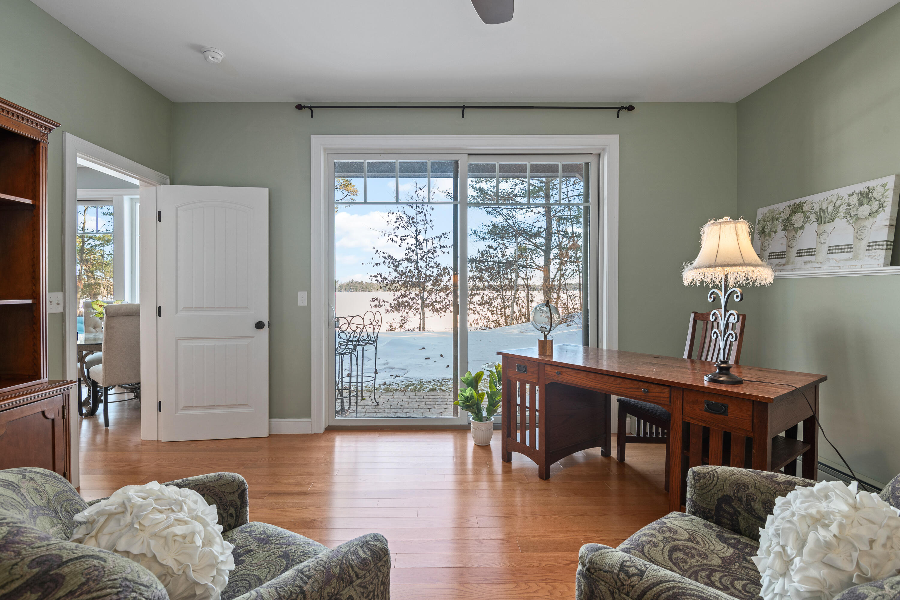 936 W Shore Drive