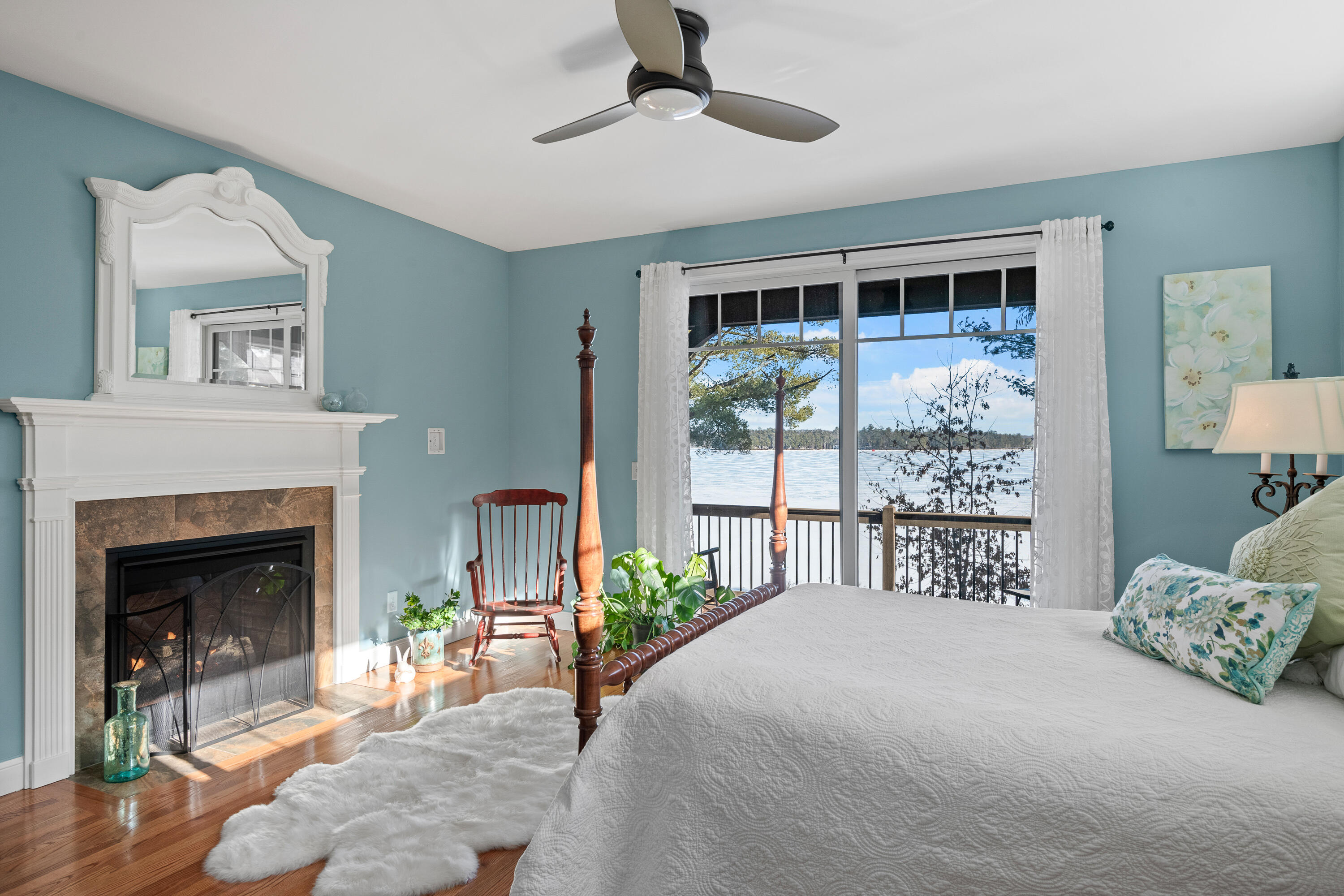 936 W Shore Drive