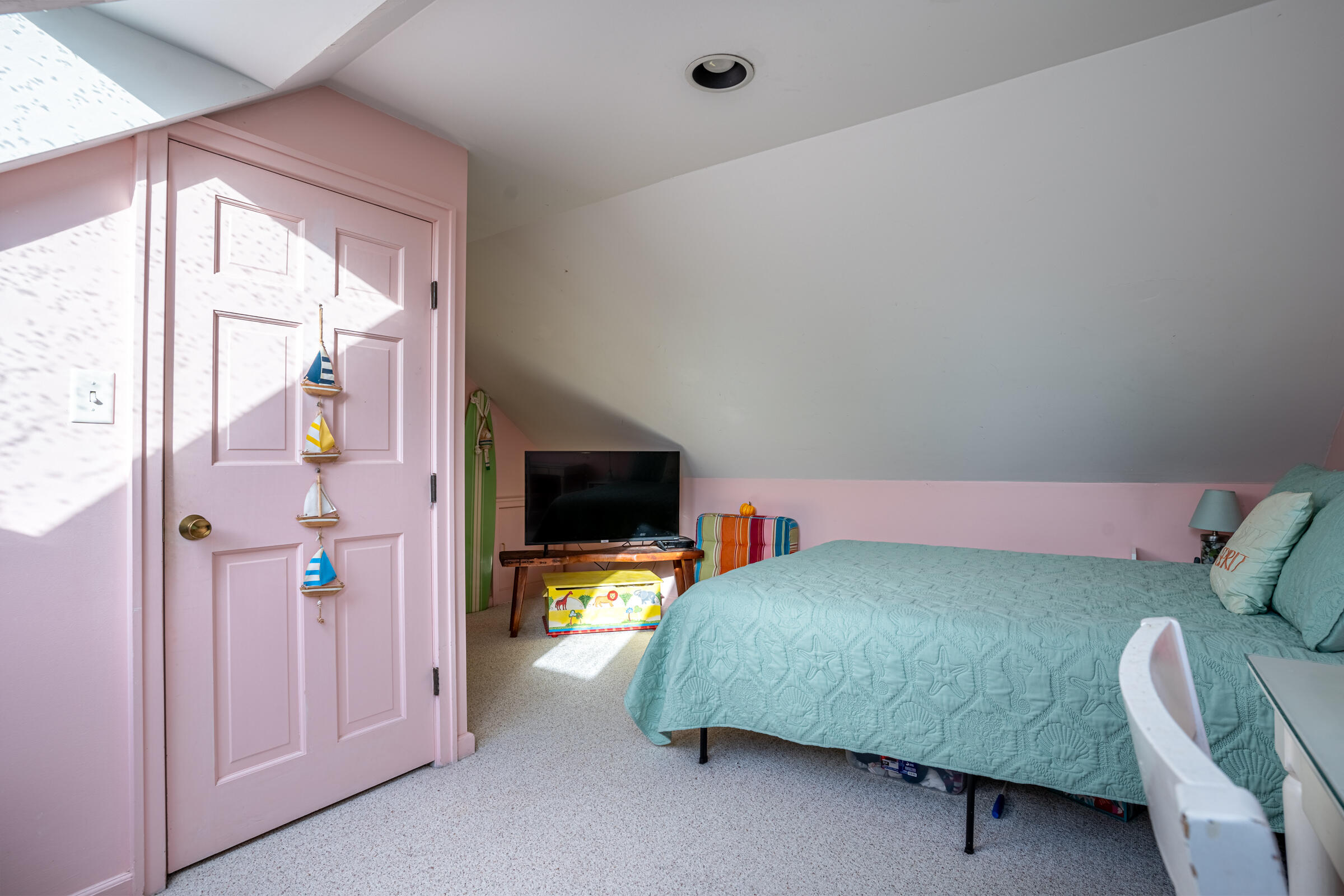 241 Sea Road, 11