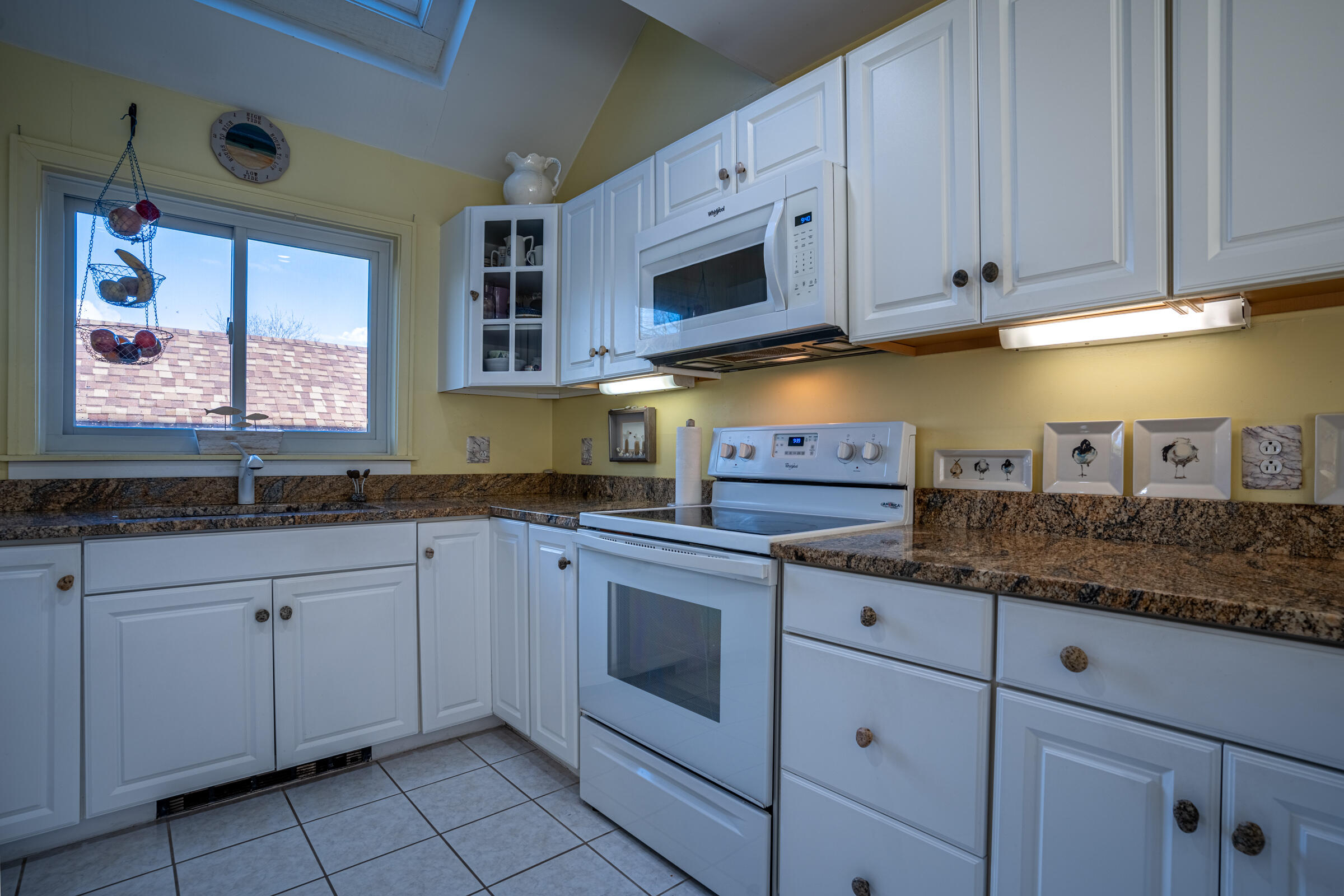 241 Sea Road, 11