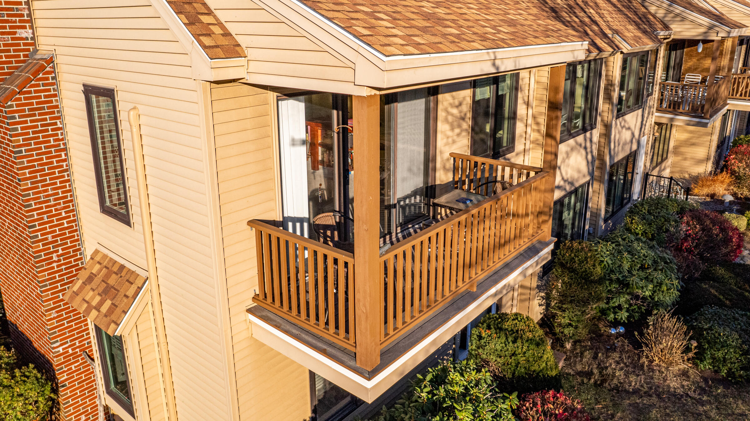 241 Sea Road, 11