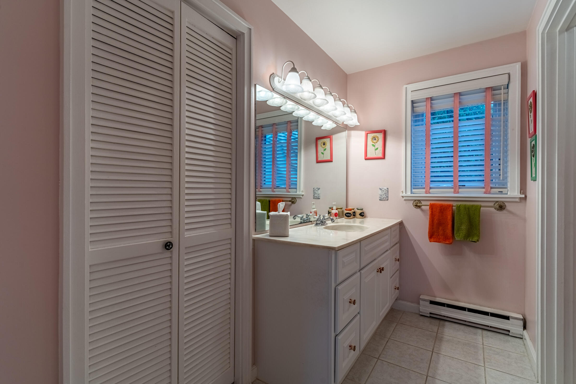 241 Sea Road, 11