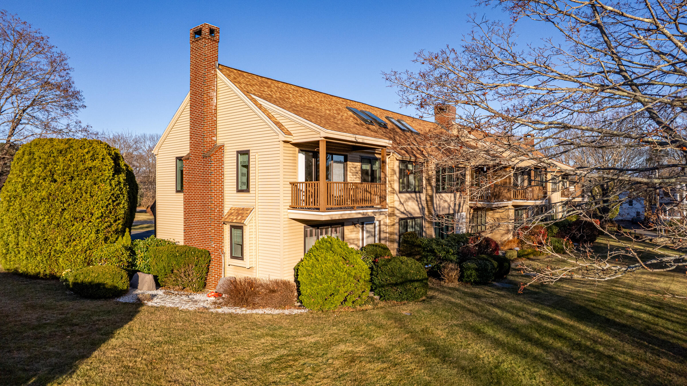 241 Sea Road, 11