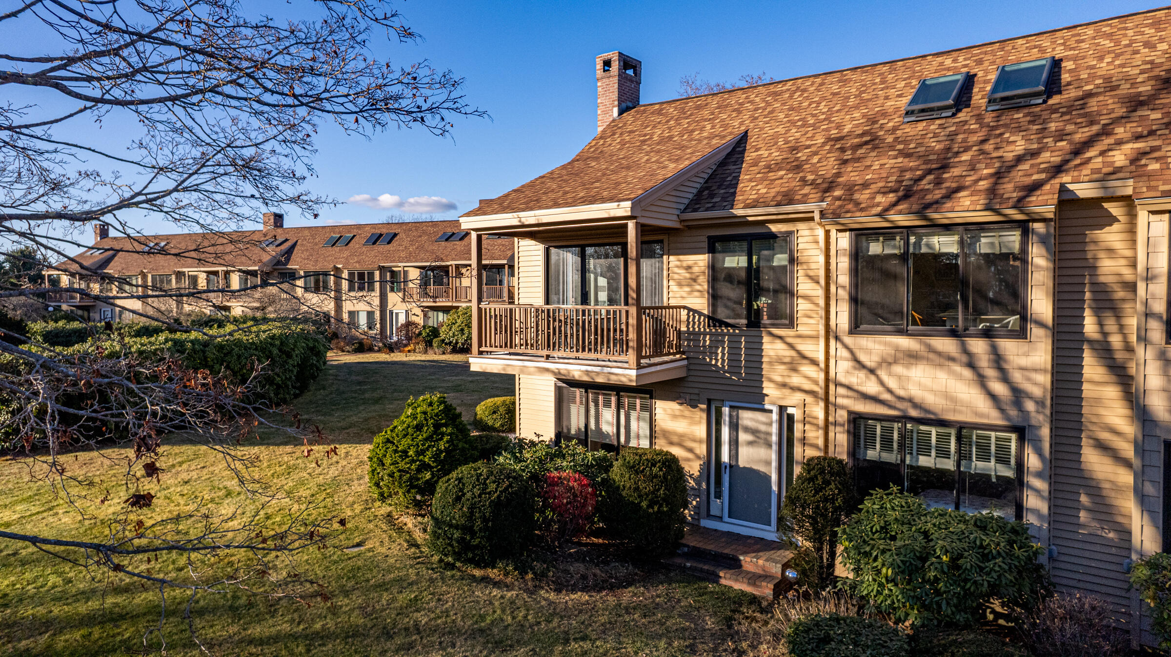 241 Sea Road, 11