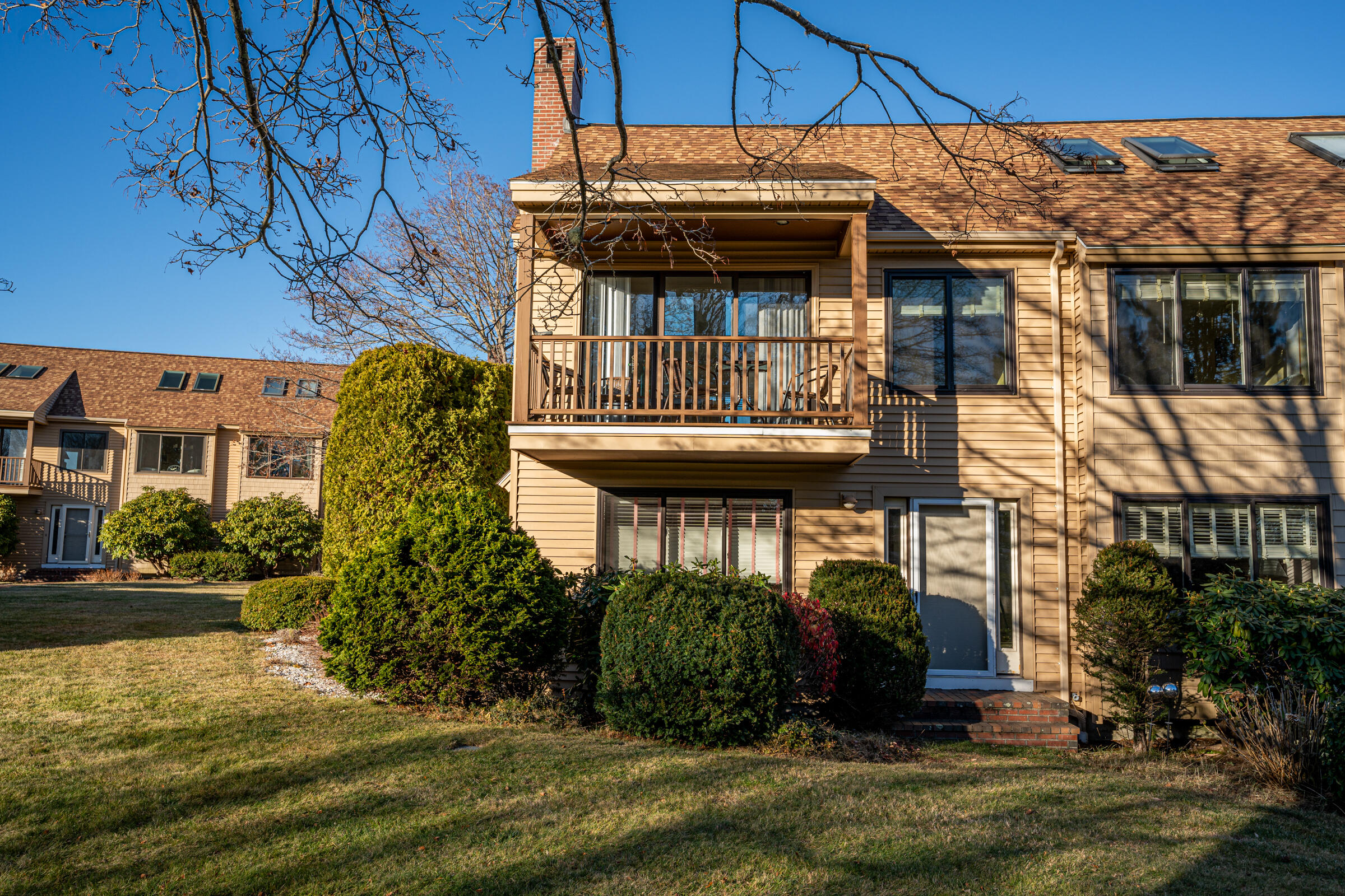 241 Sea Road, 11