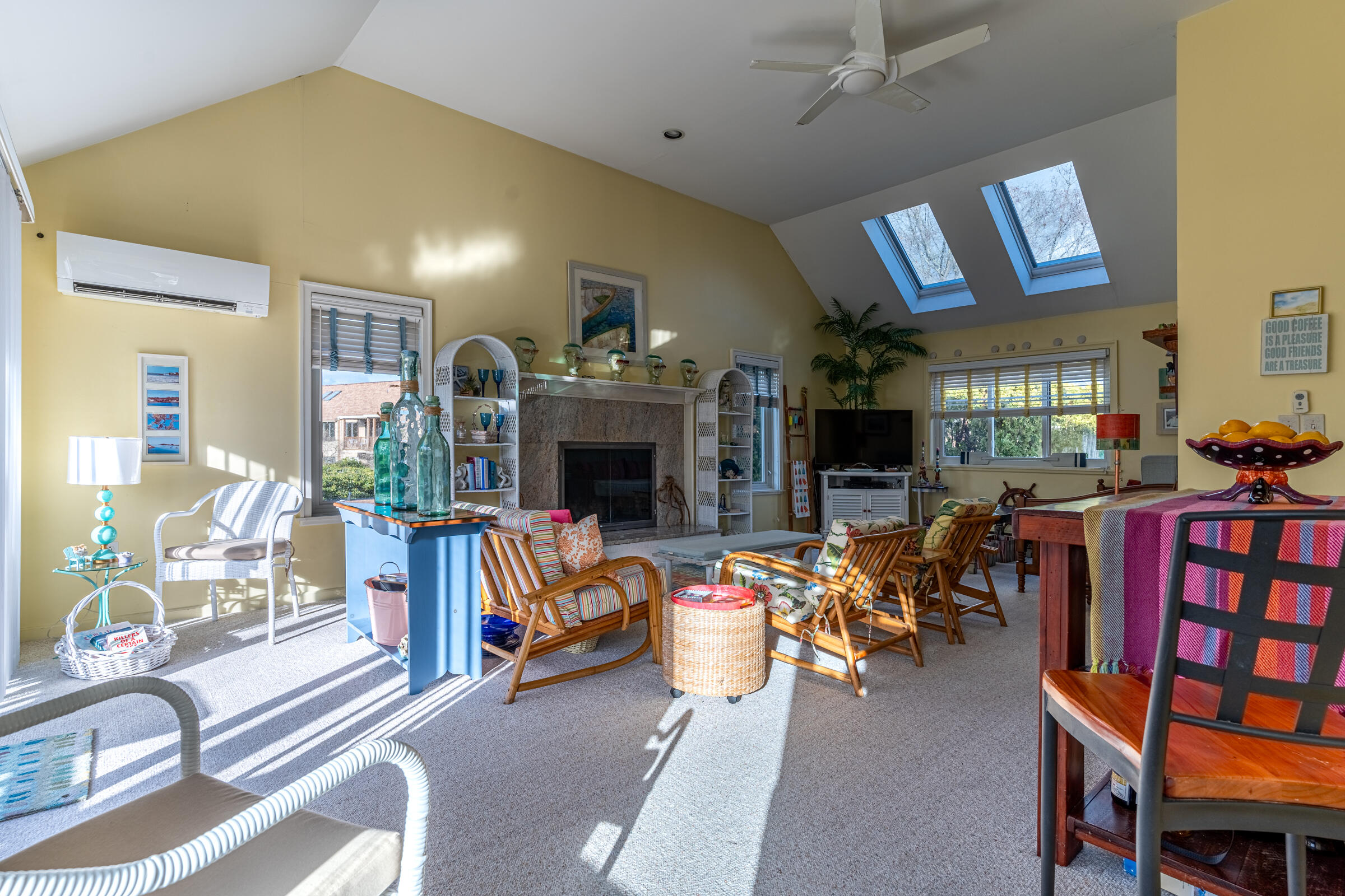 241 Sea Road, 11