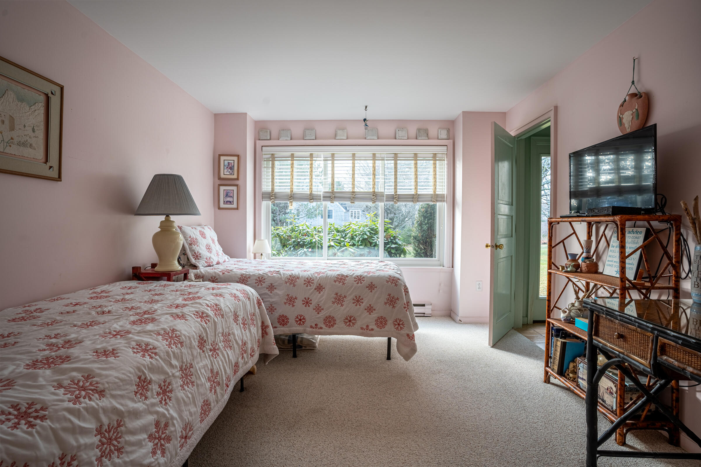 241 Sea Road, 11
