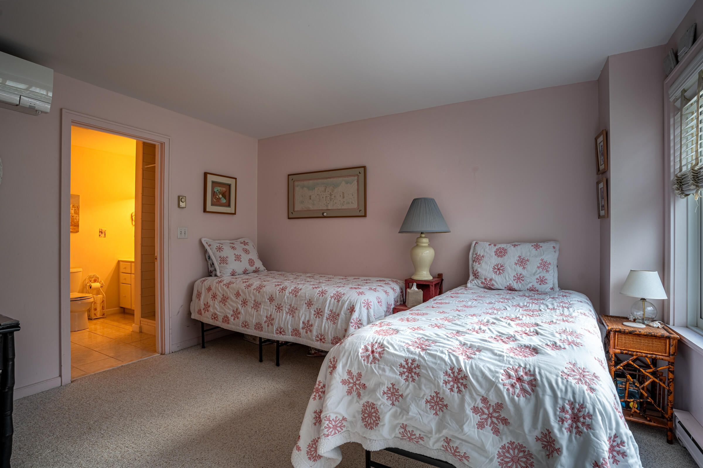 241 Sea Road, 11