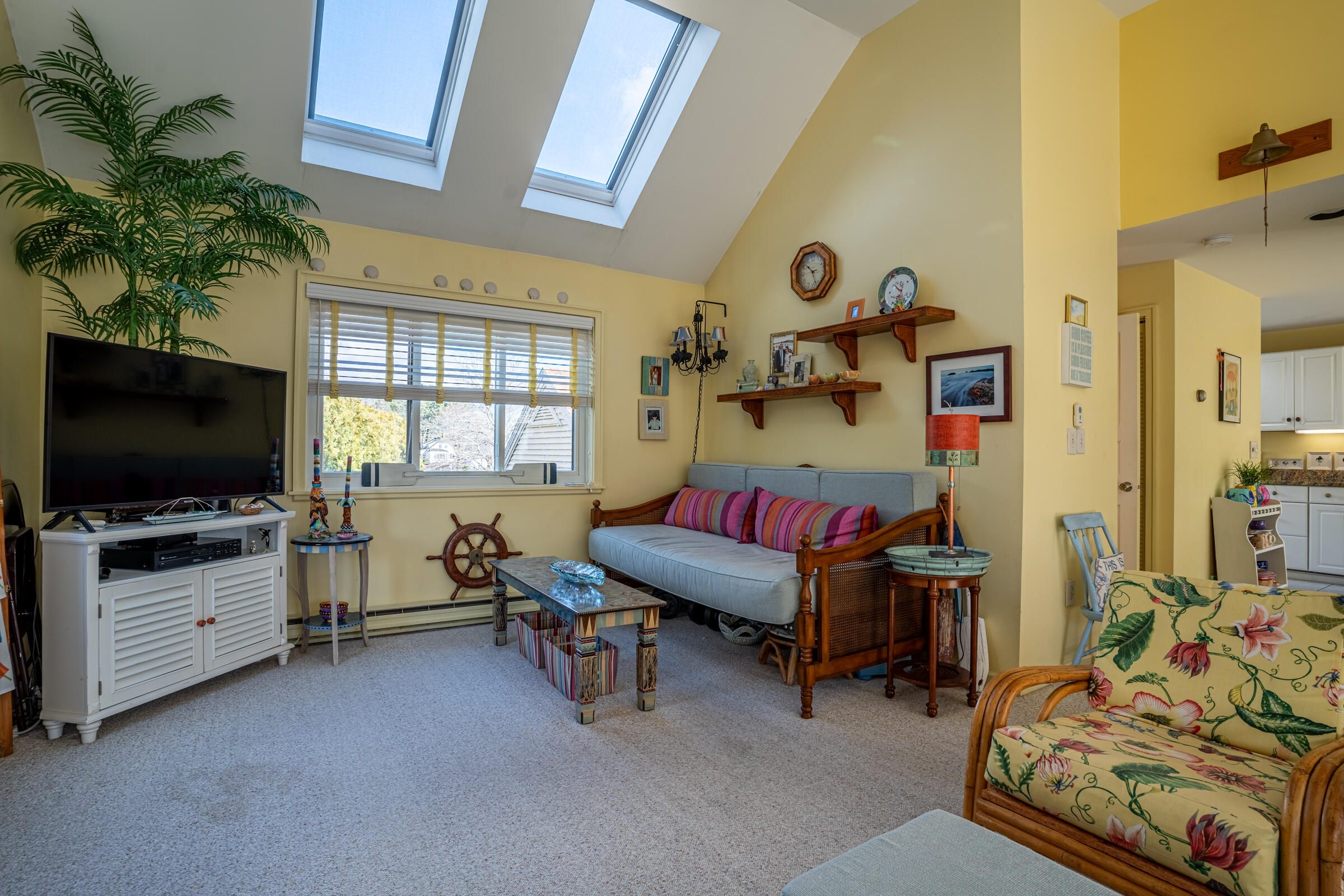 241 Sea Road, 11