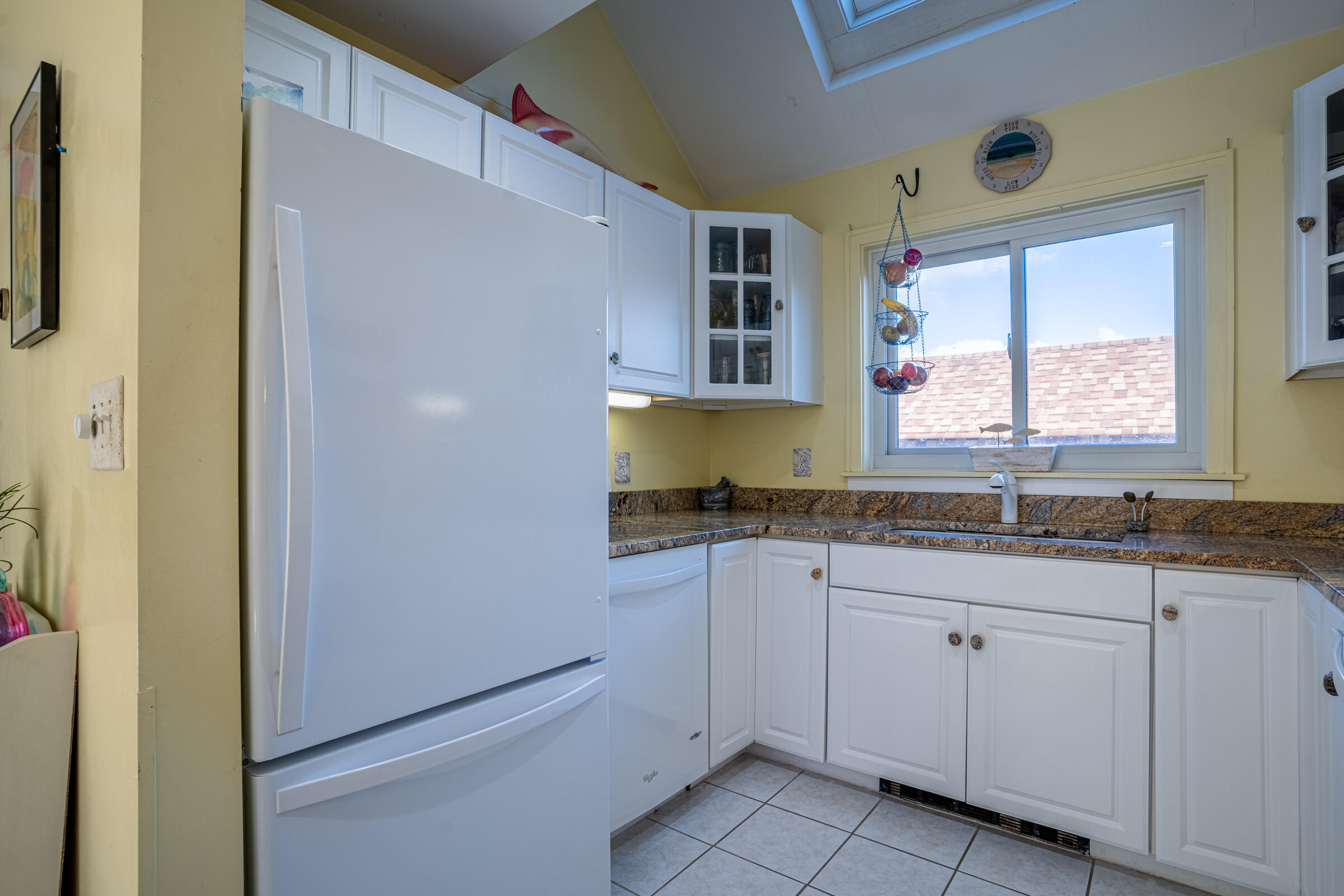 241 Sea Road, 11