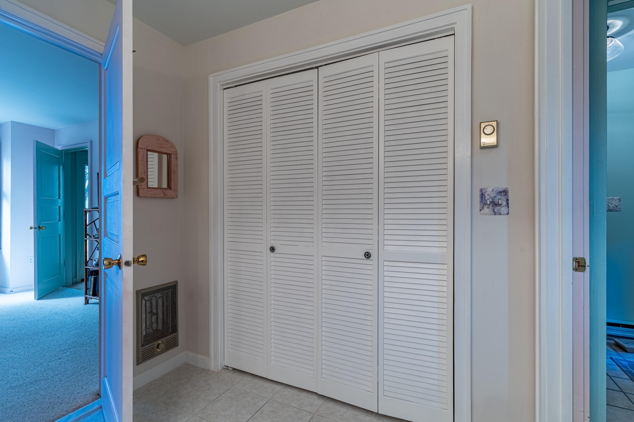 241 Sea Road, 11